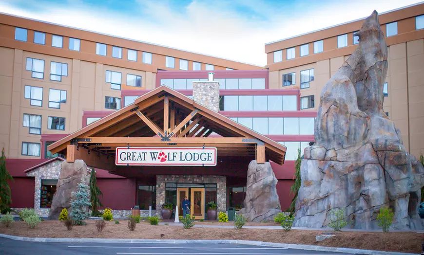 Great Wolf Lodge Boston/Fitchburg - Great Wolf Lodge New England | Groupon North America