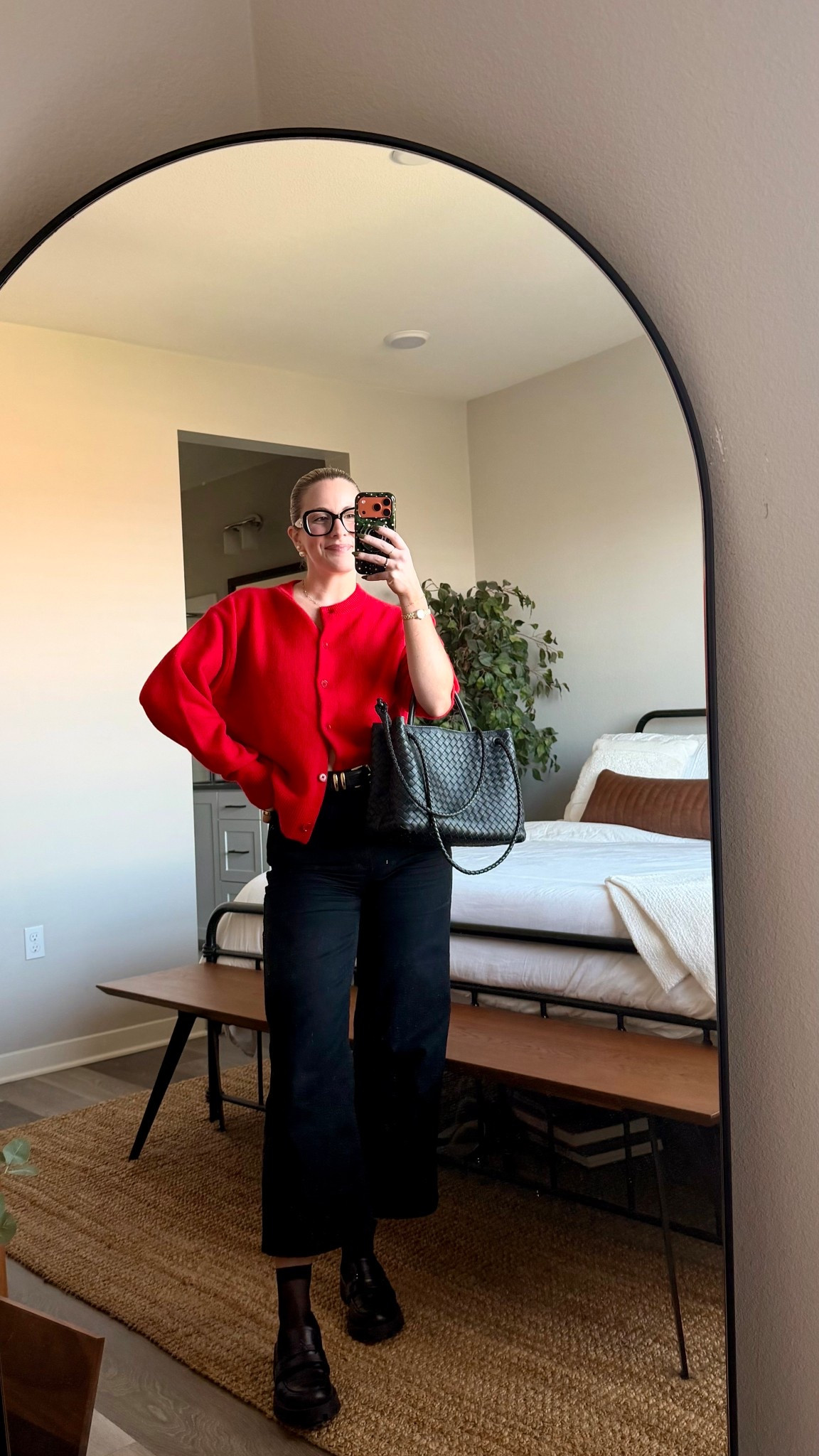 everyday chic but make it cozy ✨
sezane le crop jeans + aritzia cashmere cardi + chunky loafers = effortless cool-girl uniform

#sezane #aritzia #aritziahaul #falloutfit #ootd #quietluxury #effortlesschic #fallfashion #neutraloutfit #capsulewardrobe #fallstyle #minimalstyle #timelessfashion #elevatedbasics #falloutfitinspo #cozyfallstyle #fallcapsulewardrobe #frenchgirlstyle

#LTKSeasonal #LTKStyleTip #LTKFall


#LTKHoliday #LTKootd #LTKSeasonal