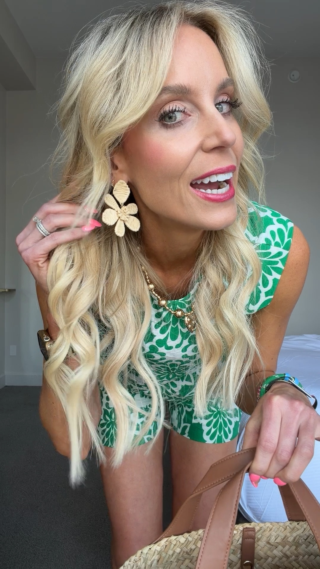 Obsessed with this @shopavara green matching set and accessories!! Use code AMYANN15 for a discount! 