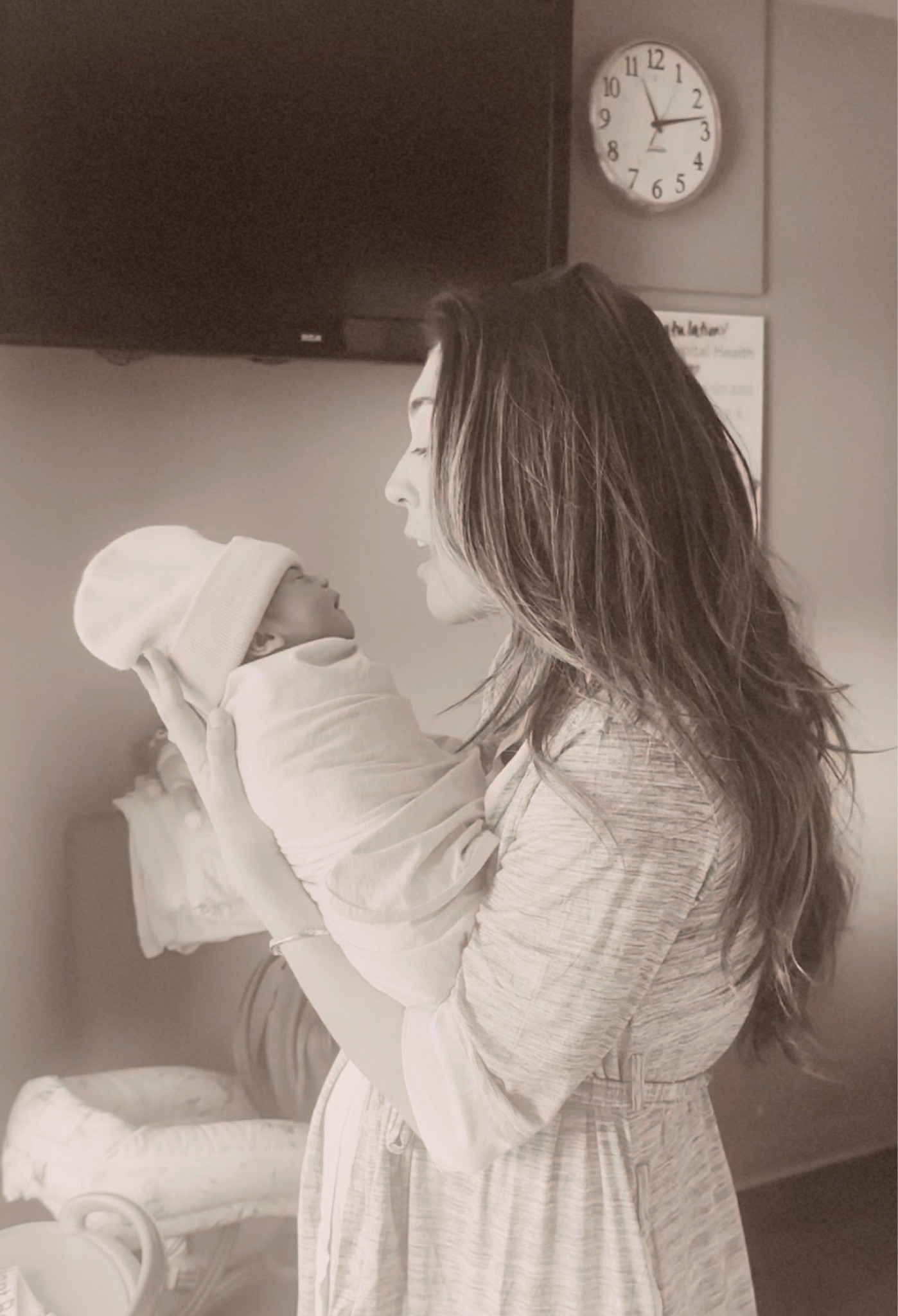 The softer postpartum robe and baby hospital fit 🤍💫🫶🏻

USE code: BROOKEBODE15 for a discount at checkout

#kindredbravely #postpartum #postpartumjourney #mom #newmom #breastfeeding #momsofltk

#LTKBaby #LTKStyleTip #LTKBump