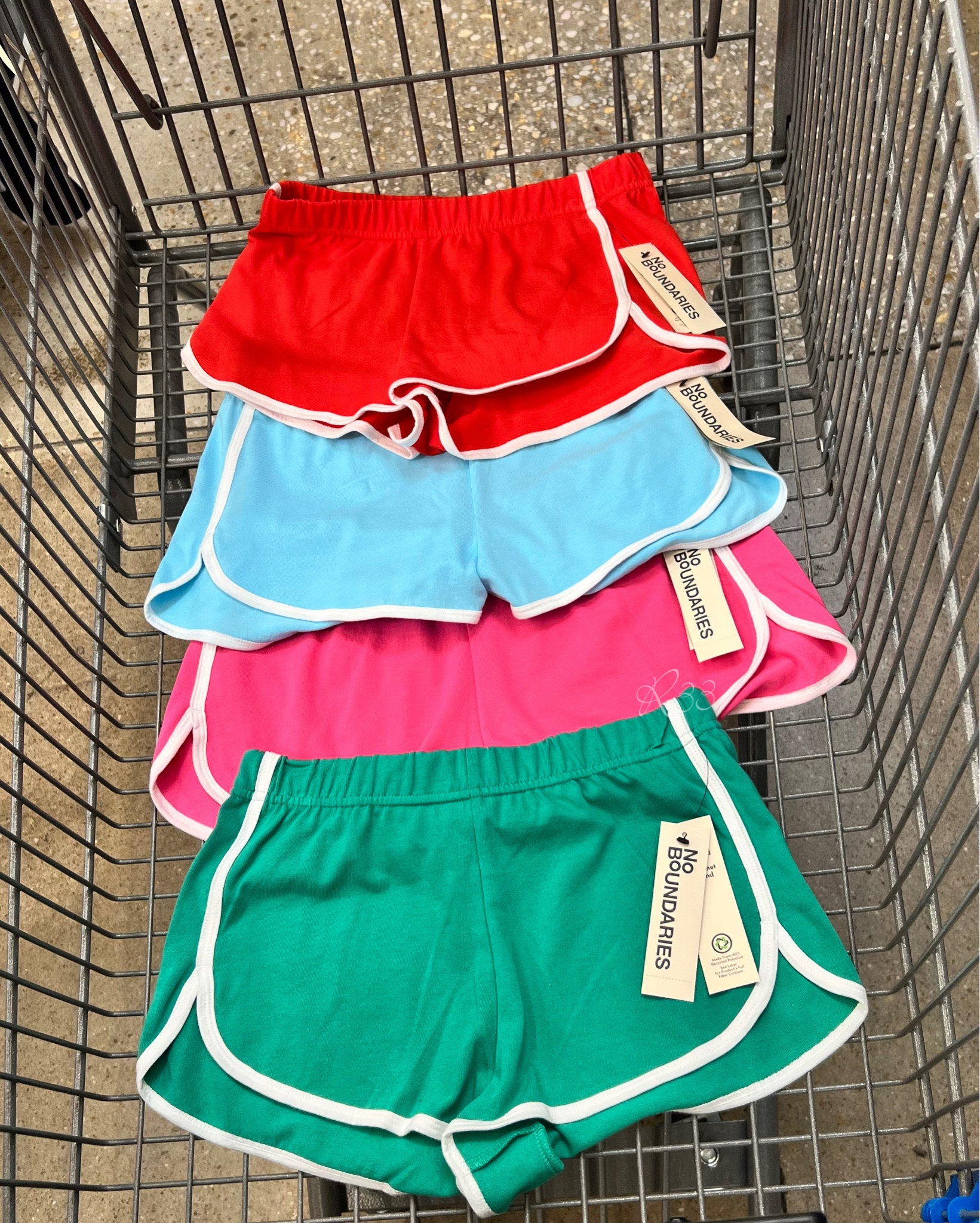 Do not BUY No Boundaries #SummerShorts OR you will be obsessed😮‍💨😍🤏🏾🔗. #noboundaries #

#LTKootd #LTKSaleAlert #LTKPetite
