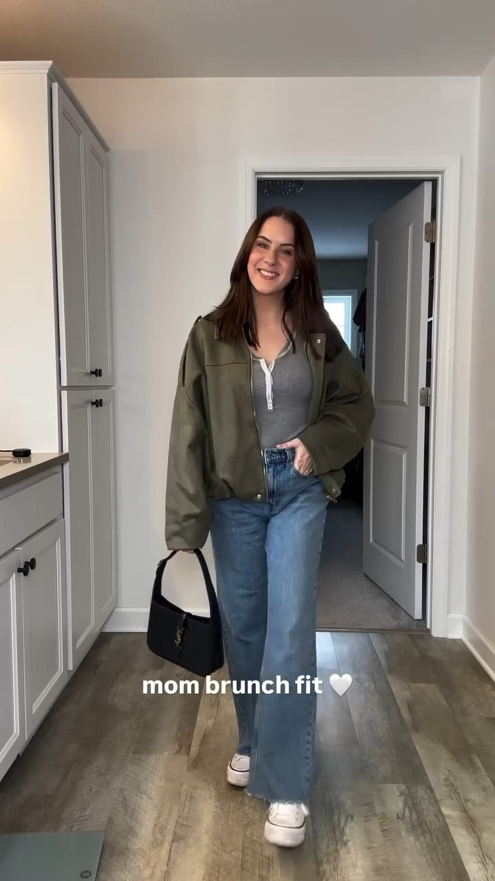 mom brunch fit 🤍 wearing m tops, 27 short jeans - jeans are 20% off!! 

#LTKPetite #LTKSeasonal #LTKSaleAlert