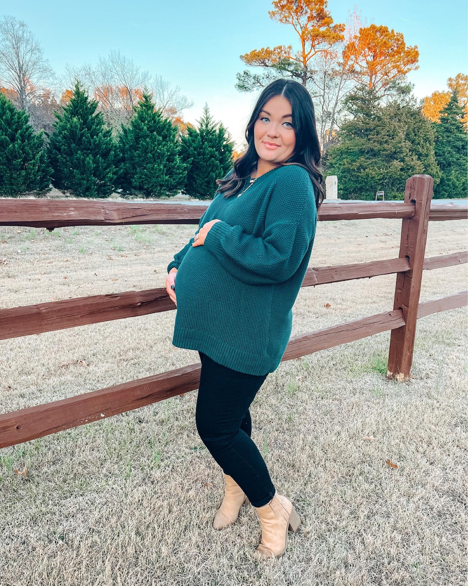 Tunic Sweater: XL
Maternity Jeans: 14 Regular 
Shoes are no longer available, so linked similar! 

#LTKstyletip #LTKsalealert #LTKHoliday