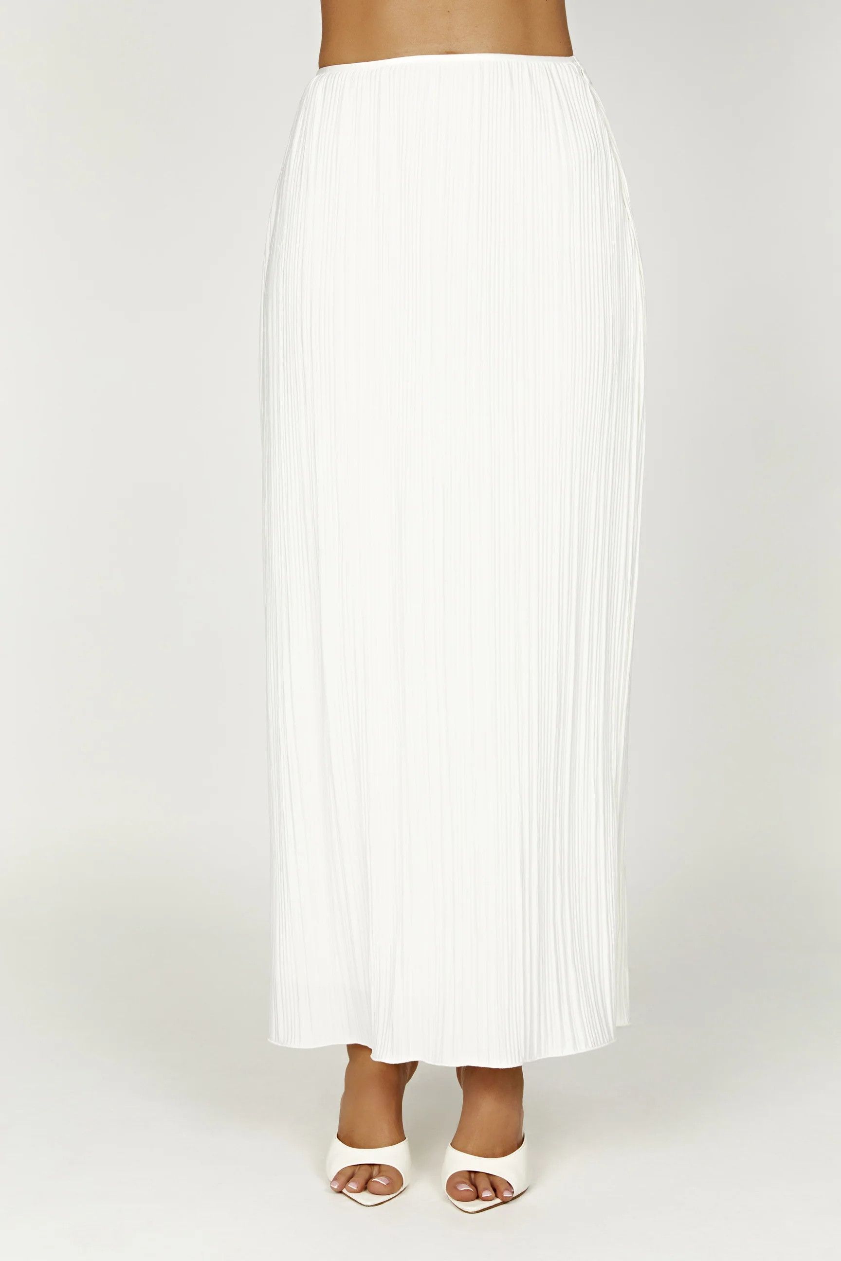Elsie Plisse Maxi Skirt - White | MESHKI US