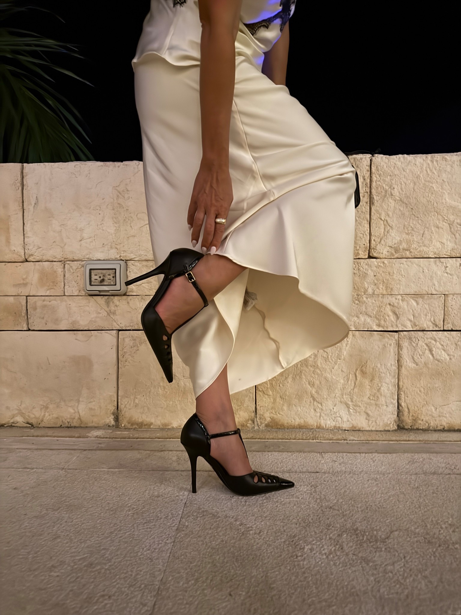 Valentines shoes that impress!!
These viral heels are my favorite for date night or girls night out! ✨

Valentine’s Day outfit, Valentine’s Day shoes, date night outfit, NYFW outfit 



#LTKValentine #LTKNYFW #LTKootd