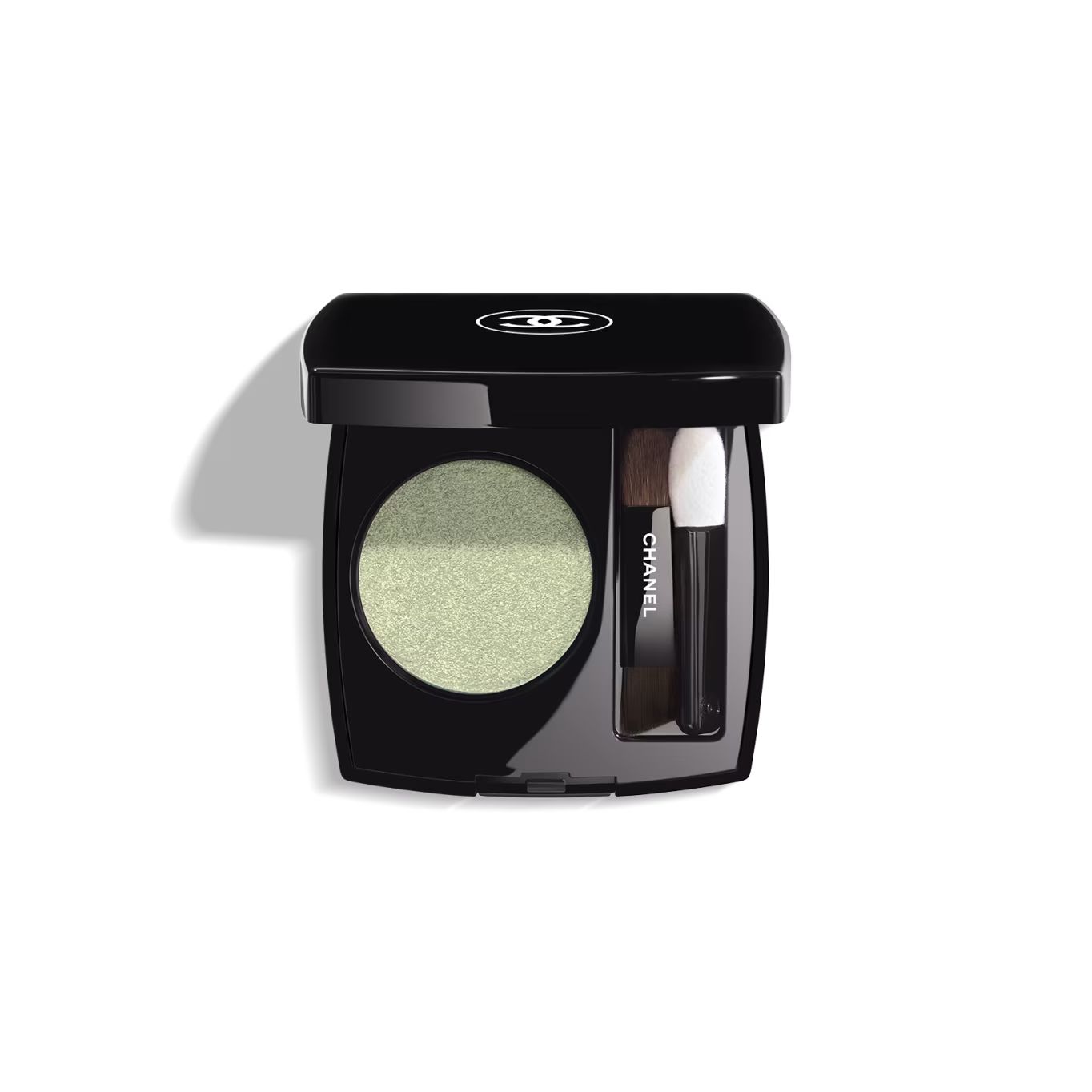 OMBRE ESSENTIELLE  Multi-use longwearing eyeshadow 222 - Jade facetté | CHANEL | Chanel, Inc. (US)