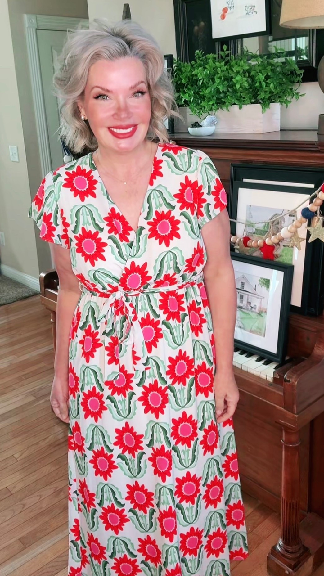 What a beautiful dress.

#LTKSeasonal #LTKSaleAlert #LTKFindsUnder100