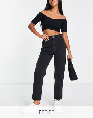 Pull&Bear Petite high waisted mom jean in black | ASOS | ASOS (Global)