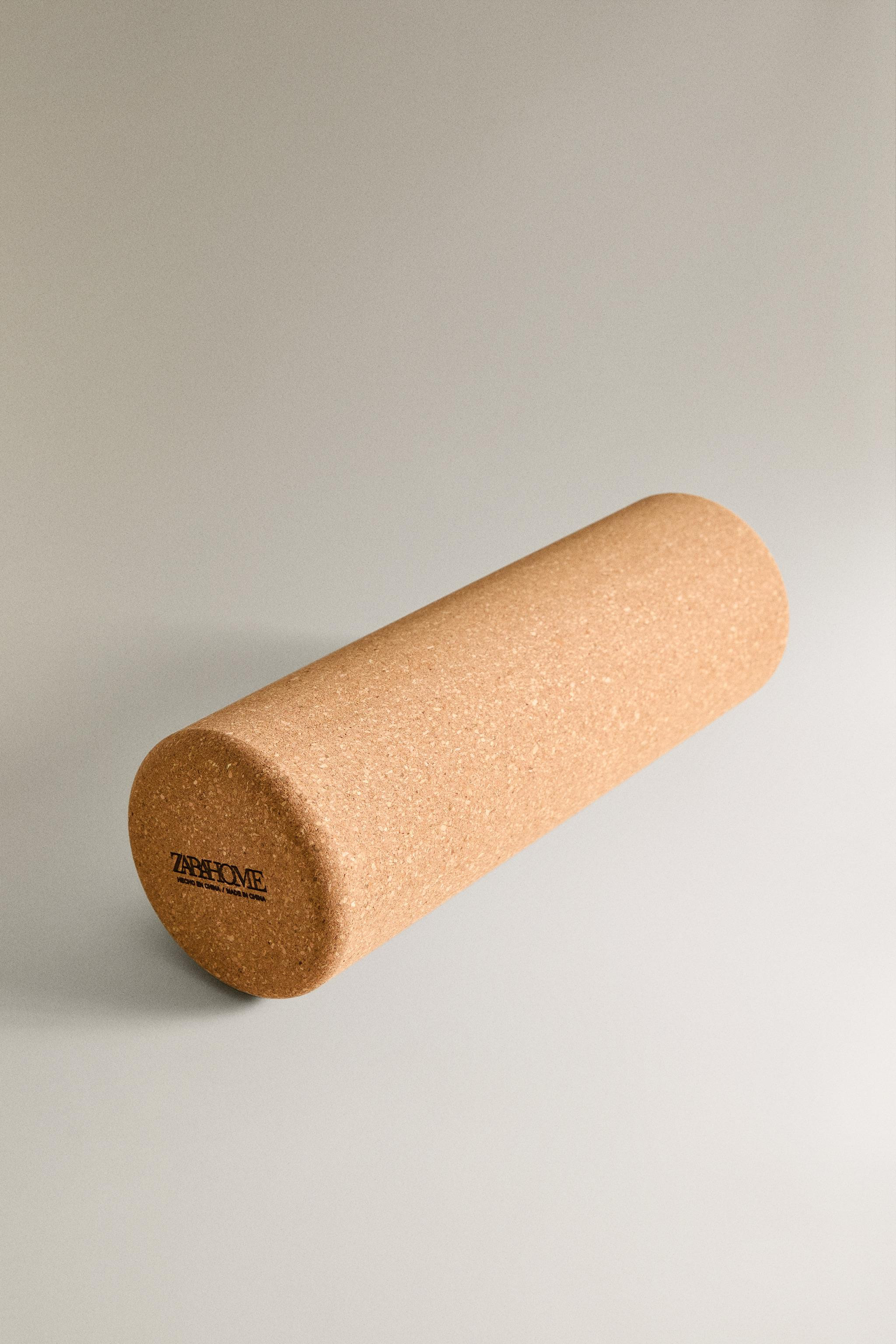CORK YOGA ROLLER | Zara US