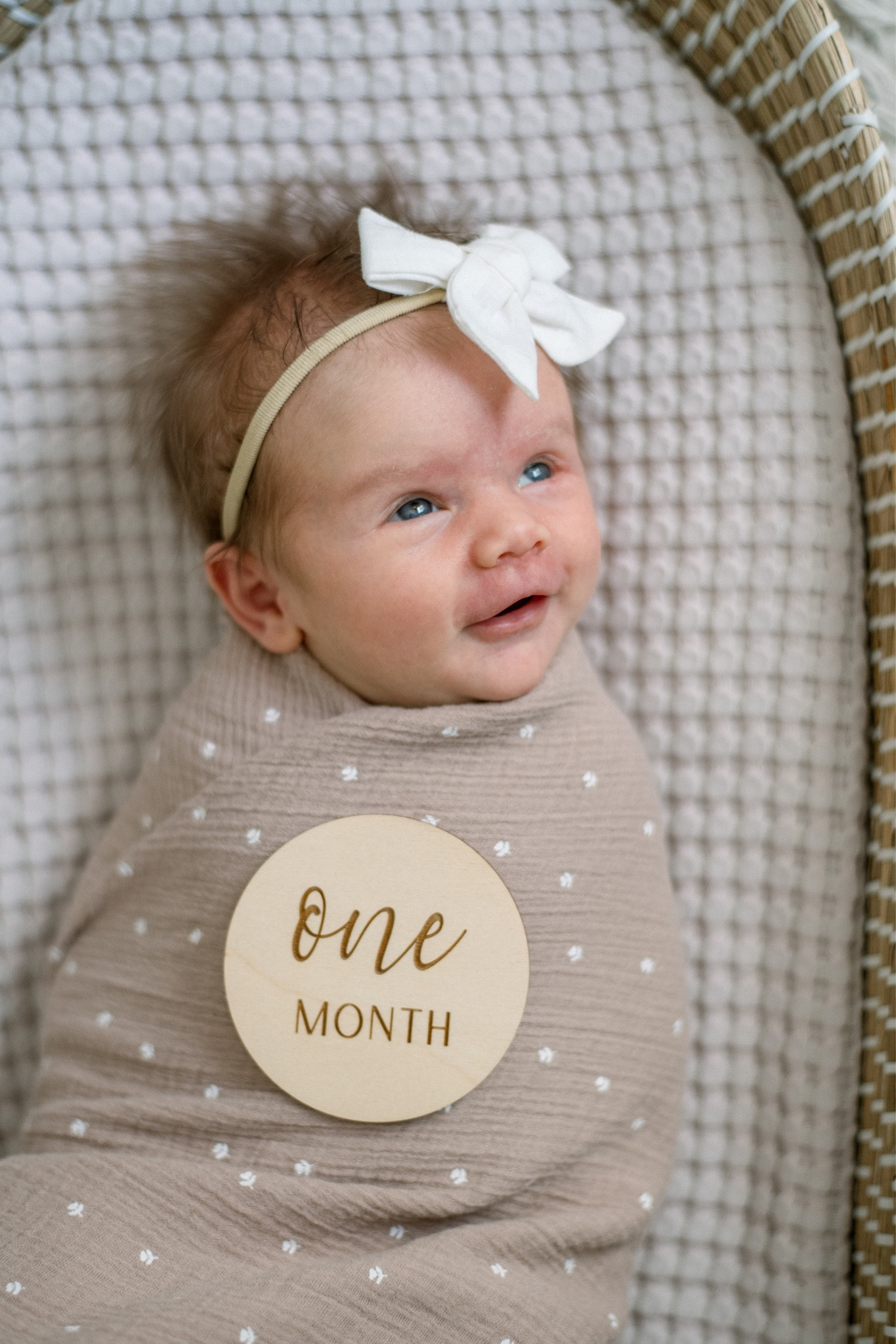 One month old already!!! 

#onemonthold #babymilestones #babygirl #neutralbaby #babyswaddle #babyootd #babynursery #nursery 

#LTKkids #LTKbaby #LTKbump