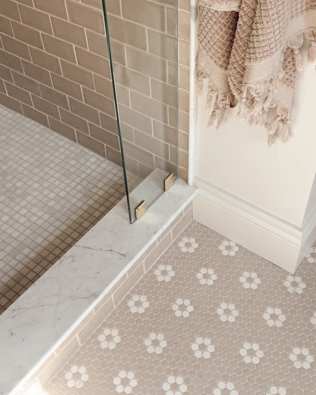 loving these light pink tones for this bathroom ✨💓 

definitely doing something similar to this for baby girls bathroom in our new build! Im obsessed 🤩

custom home build, girls bathroom, oak vanity, brass hardware for a bathroom 

#LTKU #LTKBump #LTKHome