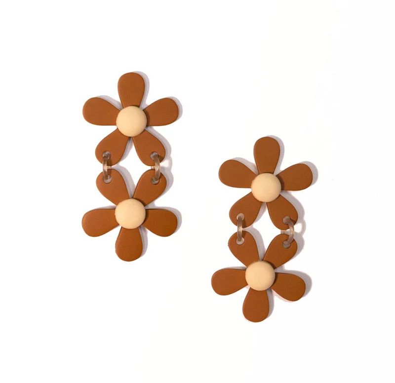 Stacked Tan Flower Earrings | Sunshine Tienda
