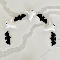 Felt Ghost & Bat Garland | Halloween Decoration Ghosts Bats | Etsy (US)