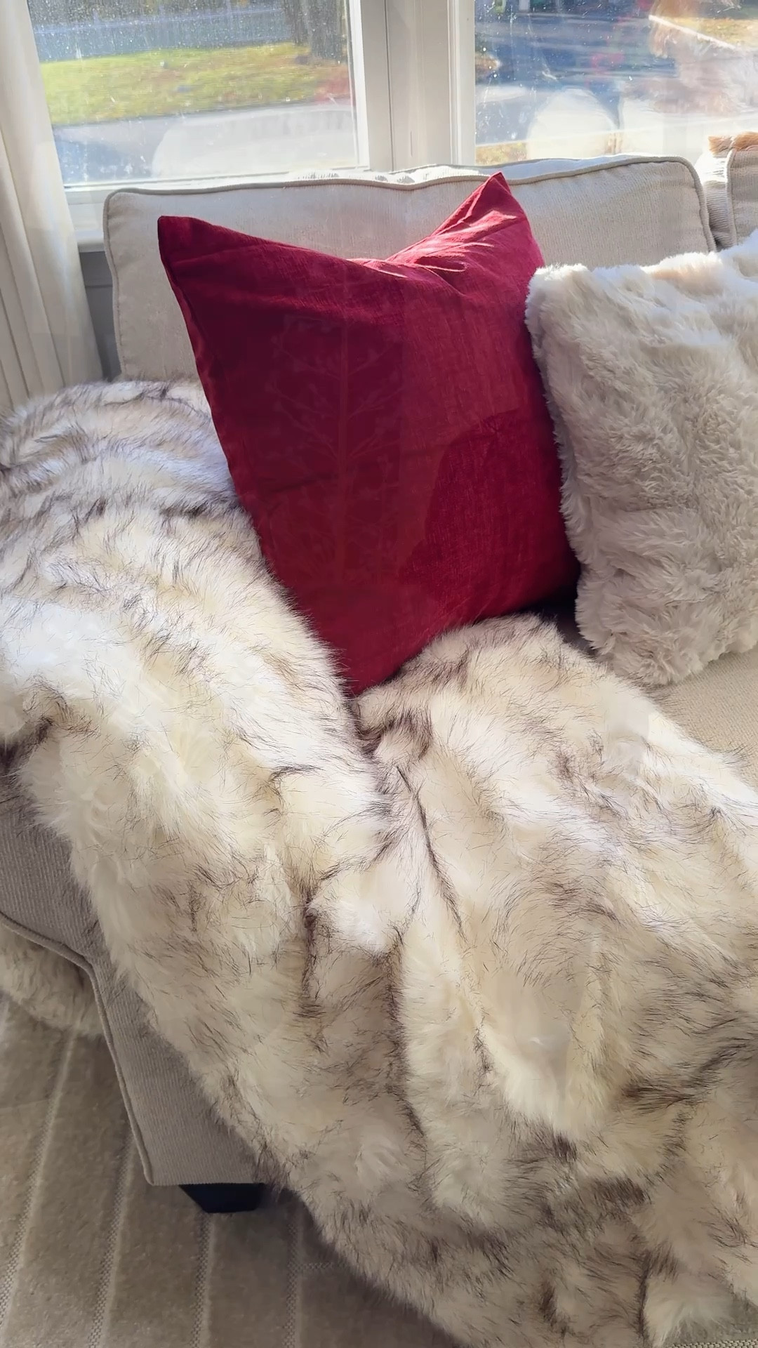 Snuggle season ready 🤍 The BATTILO HOME Ivory Faux Fur Throw Blanket is as soft and luxurious as it looks — thick, reversible, and irresistibly cozy. Perfect for draping over the bed or curling up on the couch this winter. ✨

#LTKHoliday #LTKSeasonal #LTKFamily