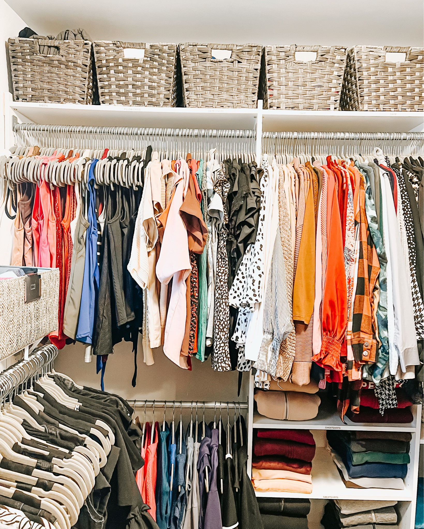 Monday mood: less overwhelm, more in control ☕️🤍. This is your sign to start that project you’ve been putting off. Buffalo even bought us some extra time to change over our seasonal wardrobes we’ve been putting off!

#organizedbyjm #closetorganization #closet #declutteryourlife #simplify