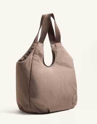 OYSHO Shopper bag with contrasting handle in mink | ASOS (Global)