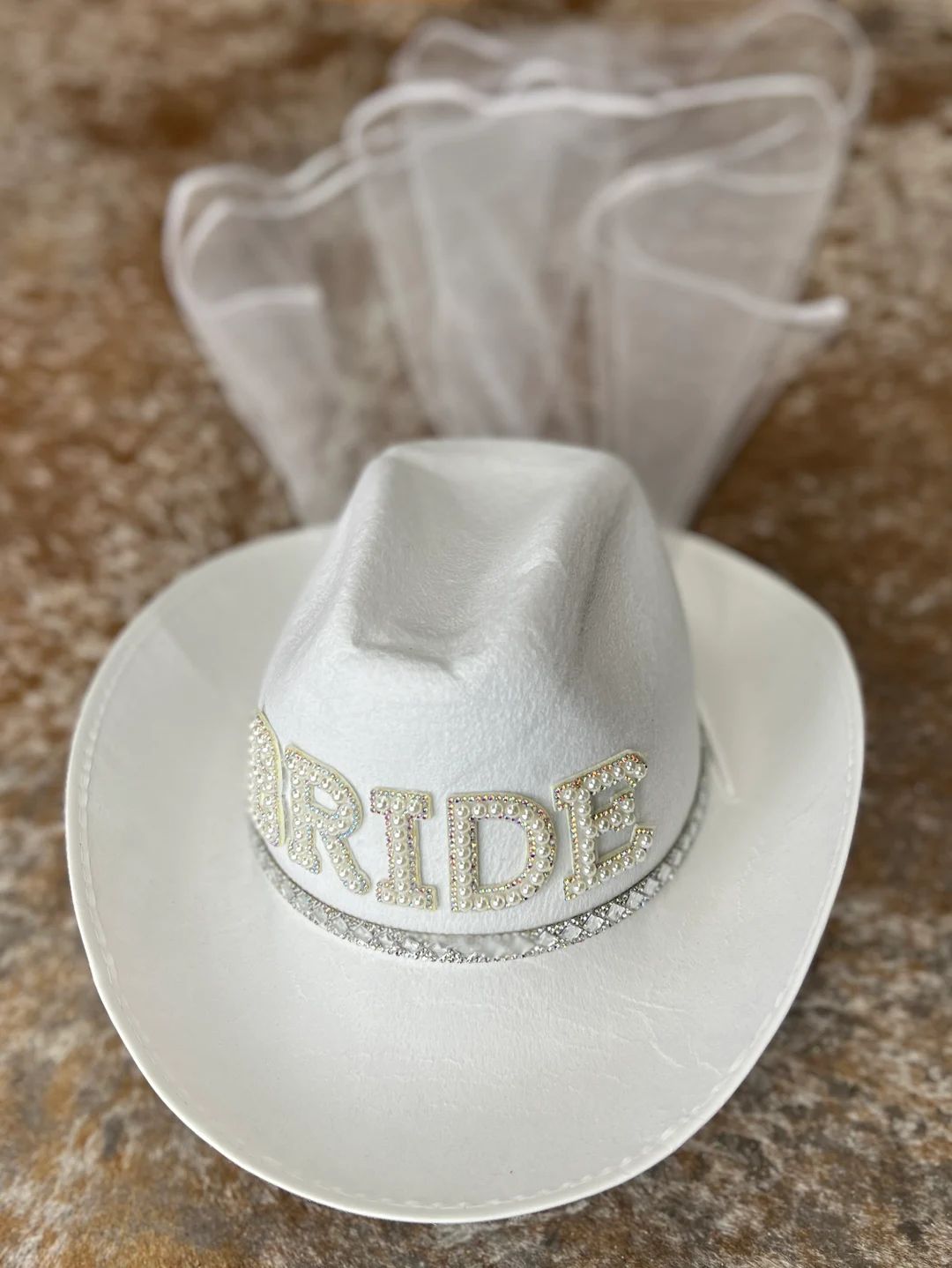 White Bride Cowgirl Hat, White Veil,  Nashville Bachelorette Party, White Cowgirl Hat, Bride Cowb... | Etsy (US)