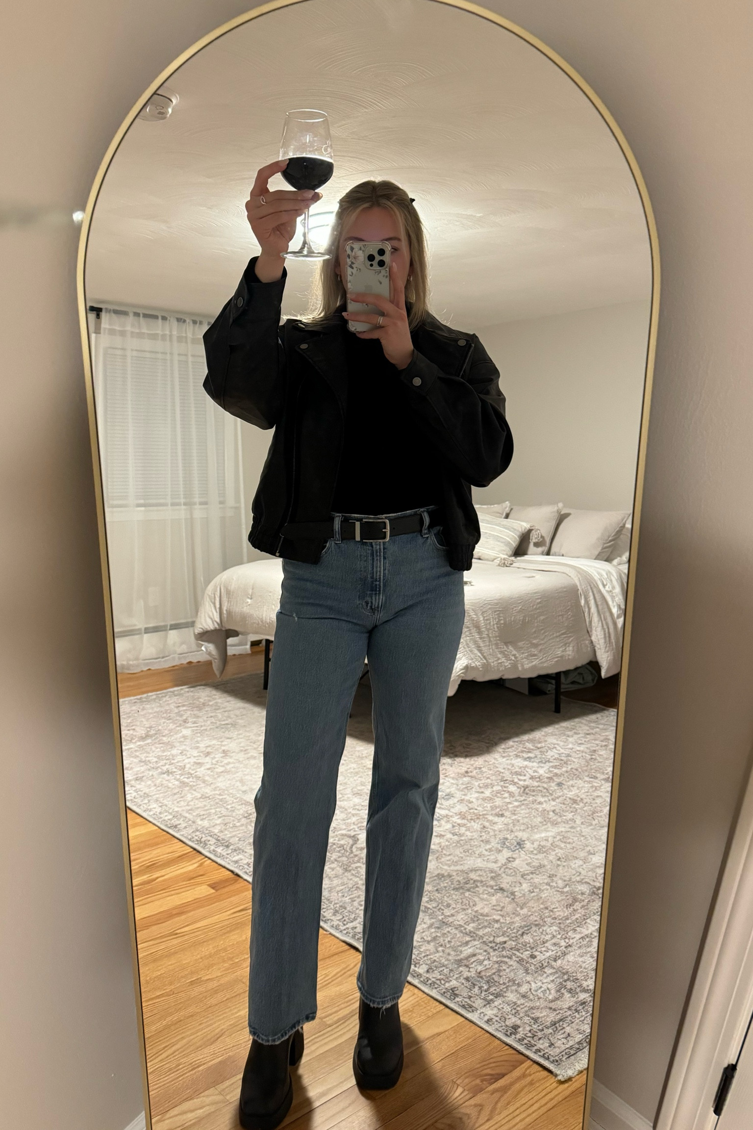 Friday night drinks outfit. Somehow always manage to end up wearing all black🤦🏼‍♀️😂 but had to share because these boots and Abercrombie jeans are on SALE! Such a good deal 👏

#LTKstyletip #LTKSpringSale #LTKU