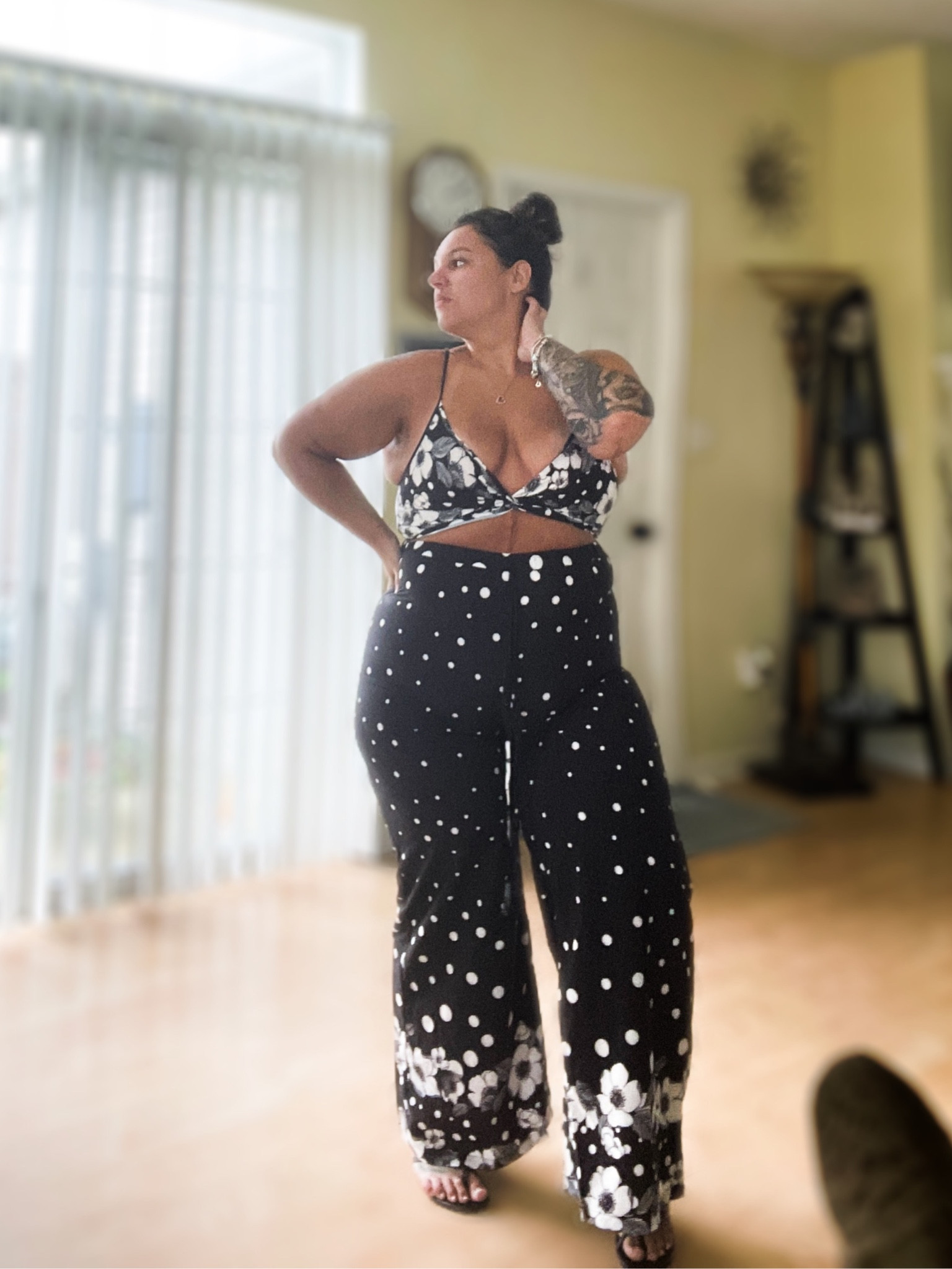 🖤🤍

#LTKunder50 #LTKSeasonal #LTKcurves