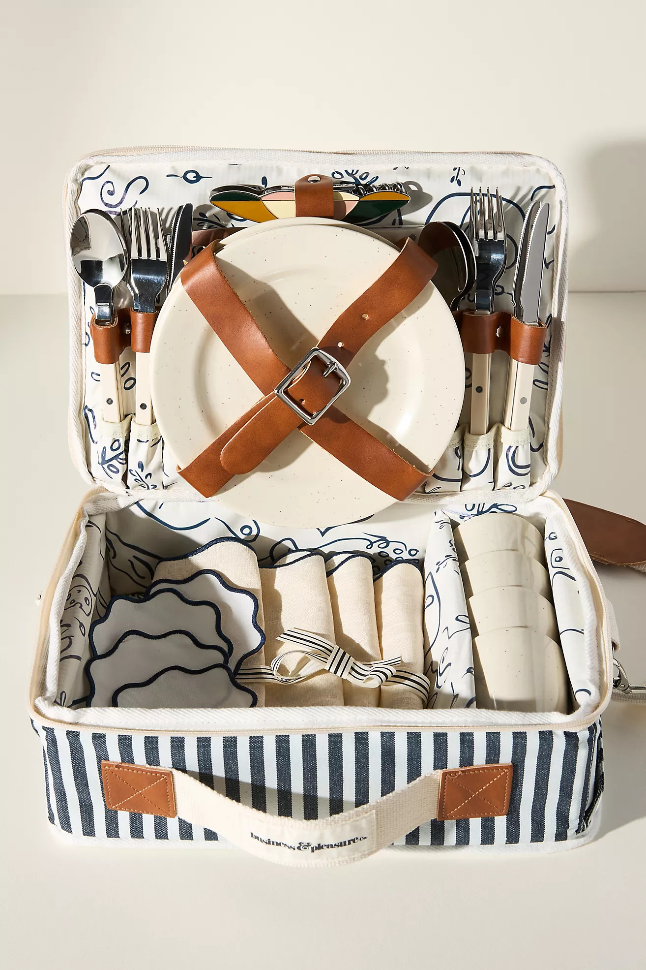 Business & Pleasure Co. Picnic Set | Anthropologie (US)