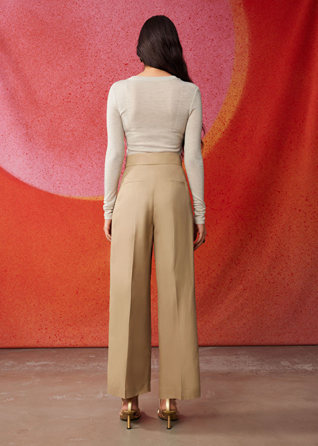 Elegante Hose mit geradem Bein | & Other Stories (DE + FR)