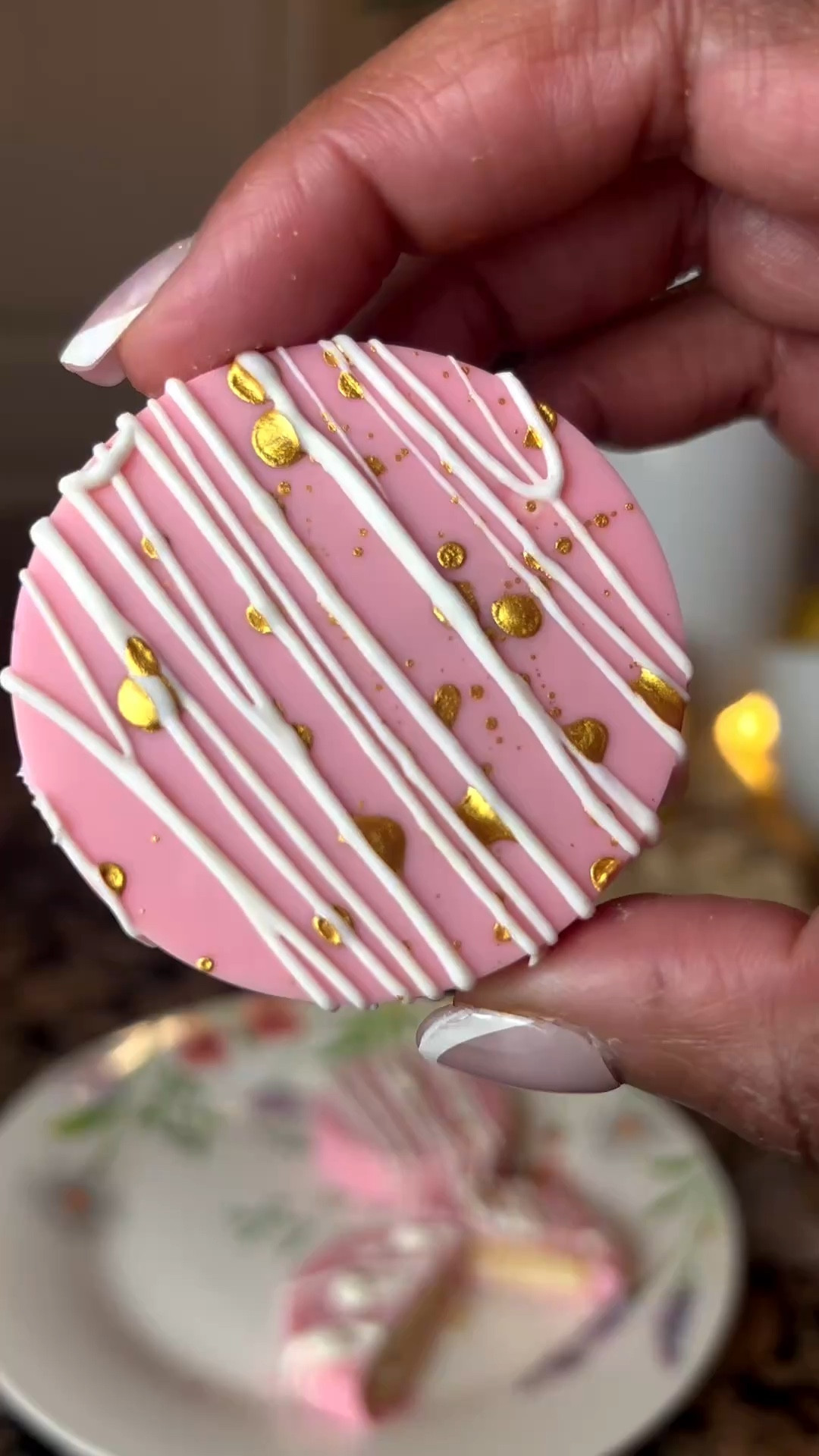 Pink and Gold Cookies

#LTKfoodie #LTKdayinmylife