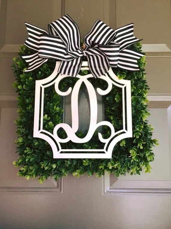 Square Boxwood Wreath with monogram, Monogram sign, Boxwood, Farmhouse, Farmhouse wreath, monogra... | Etsy (US)