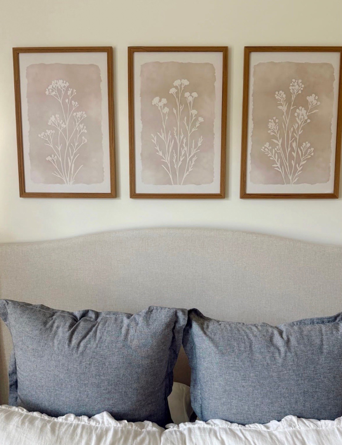 The prettiest vintage-inspired wall art for our guest bedroom 🖼️
I love how this looks in the space! It has that collected, timeless feel that makes a room feel so much more finished. Such a pretty find for a guest room.

#LTKHome #LTKSeasonal #LTKmomlife