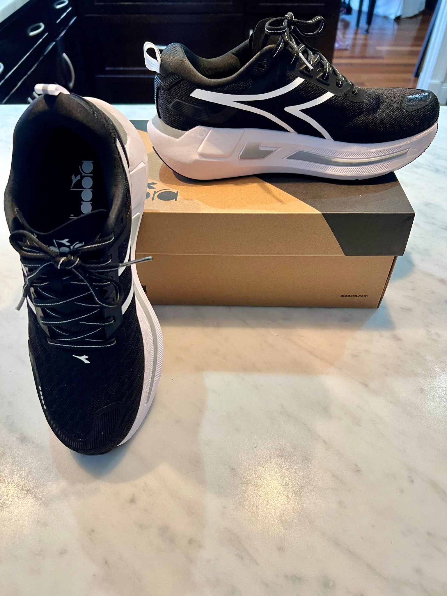 black sneakers, workout gear, gym outfit

#LTKActive #LTKfitnessgoals