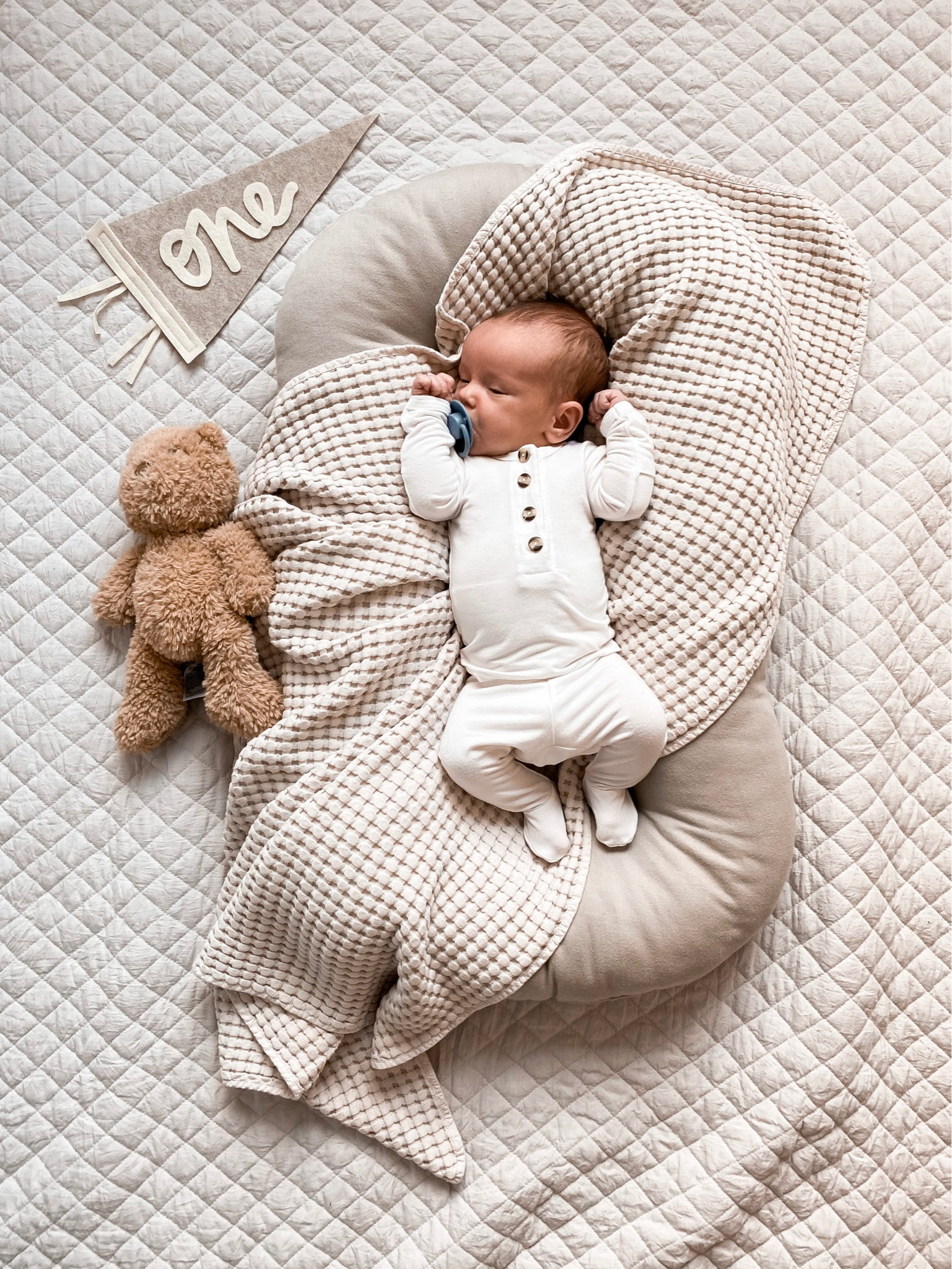 Monthly milestone baby photos 💙⚡️

Baby boy / baby photos / milestone photo / milestone card / pennant flag / flag banner / nursery flag / nursery banner / name banner / milestone cards / nursery / neutral nursery / boy nursery / snuggle me / baby lounger / baby registry / baby bag / hospital bag / diaper bag / baby gifts / newborn gift / waffle blanket / baby blanket / Lou Lou / newborn set / newborn outfit / premie outfit 

#LTKbaby #LTKFind #LTKbump