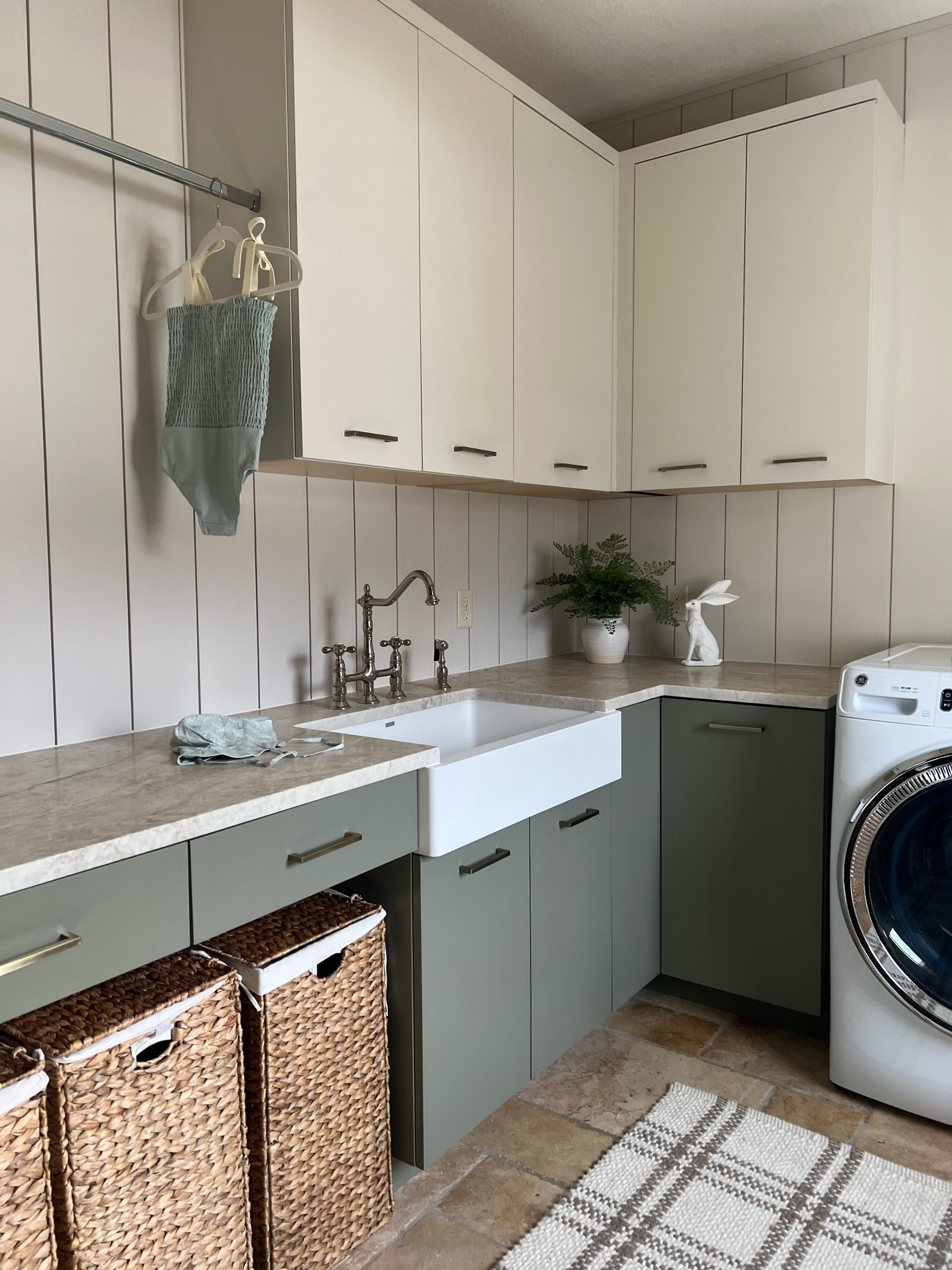 #Lakeside Laundry