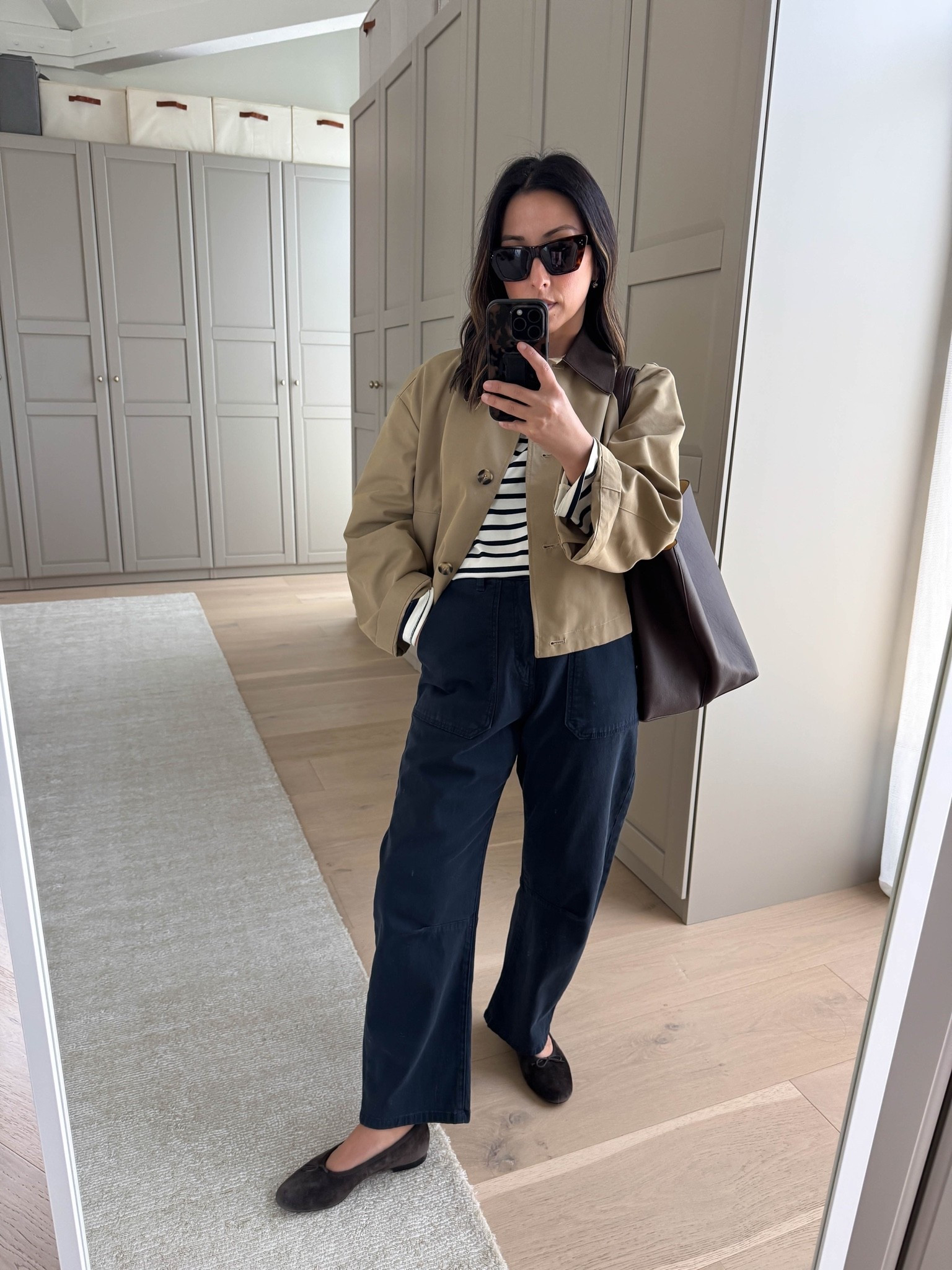 The most flattering petite-friendly barrel pants. Truly, one of the best pants I own - flattering, comfy, works casually and for the office. 

Tuckernuck tee xs
DL1961 Billie barrels 25
Madewell flats 5 - old
Zara jacket xs - old
Gap sweater petite small
Mansur Gavriel tote
Electric picks earrings

#LTKmomlife #LTKPetite #LTKWorkwear