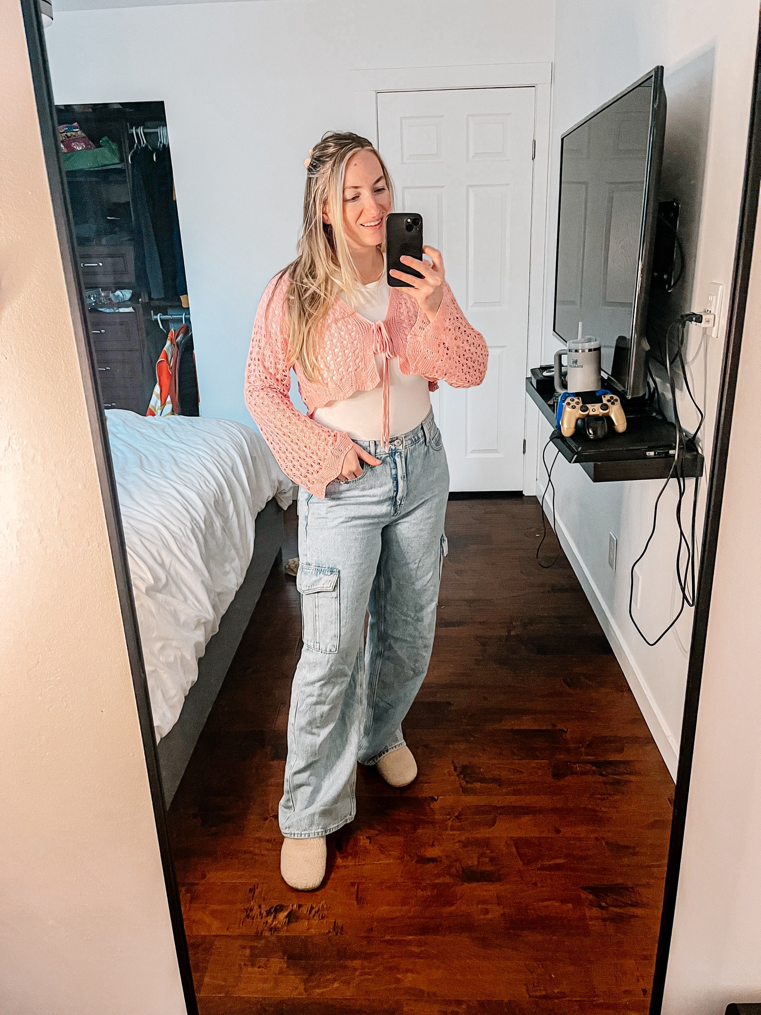 Cargo jeans, old navy, spring outfit, spring style, casual style, denim, cardigann

#LTKmidsize #LTKsalealert #LTKstyletip