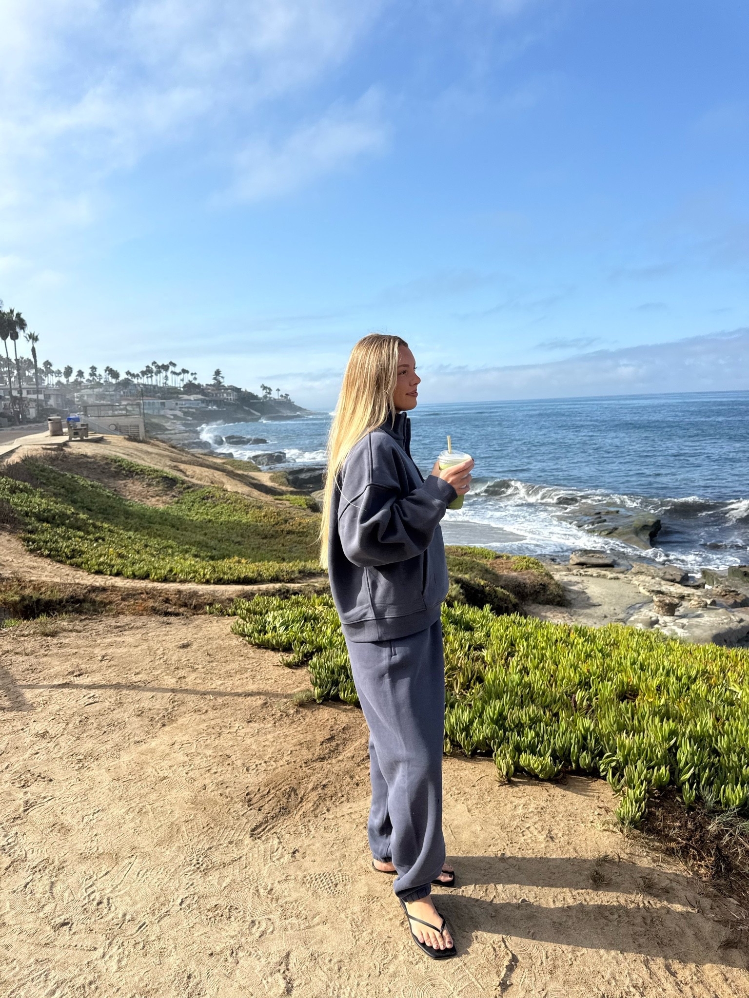 a morning in la jolla 🍵🌊🫶🏽

wearing all @lululemon 

#morningvlog #lululemoncreator #diml #ad #sandiego

#LTKfitnessgoals #LTKootd #LTKdayinmylife
