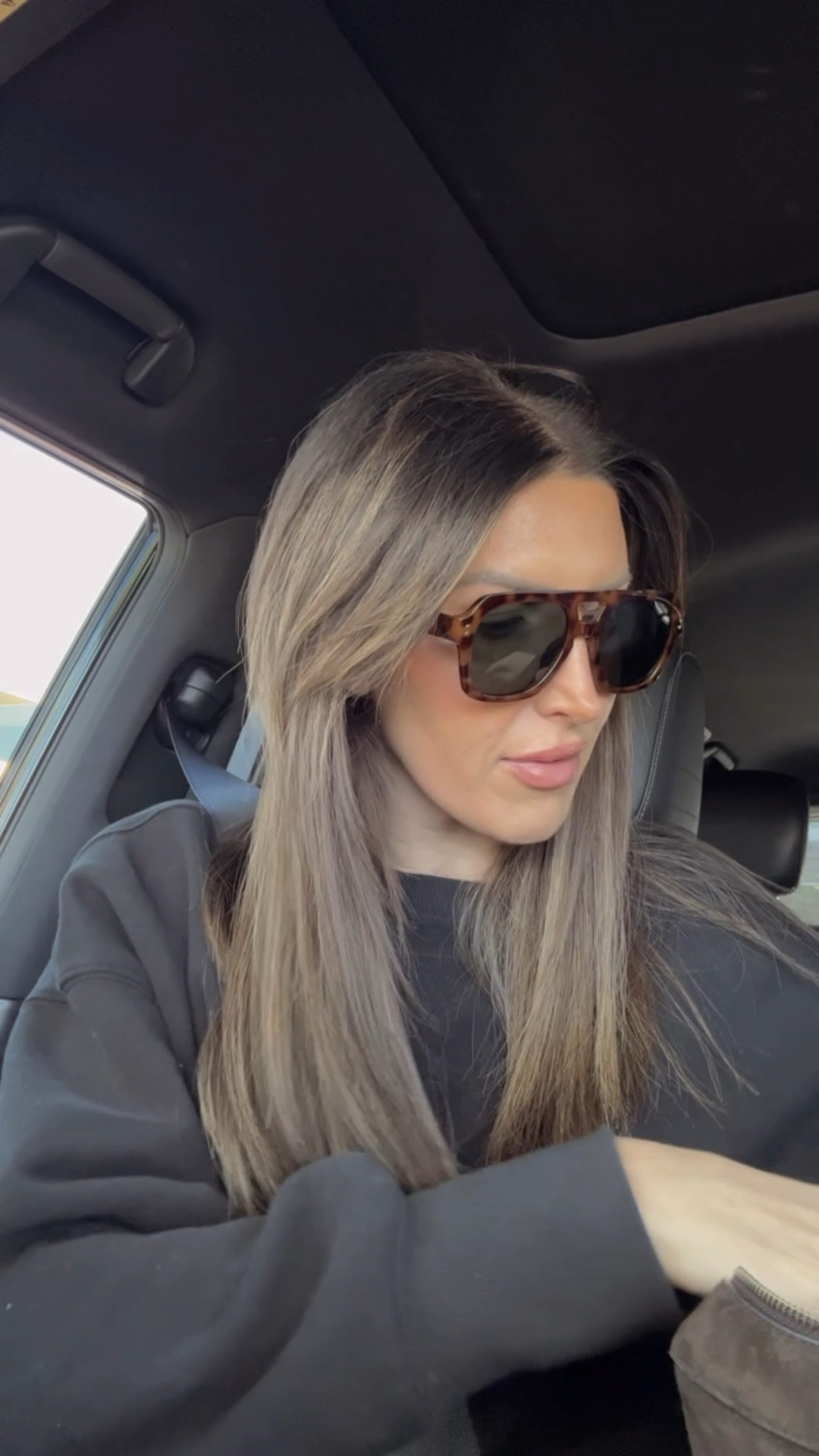 For my shiny girls! My favorite tiny compact & sponge situation for clutches and handbags . 



#LTKBeauty #LTKStyleTip #LTKTall