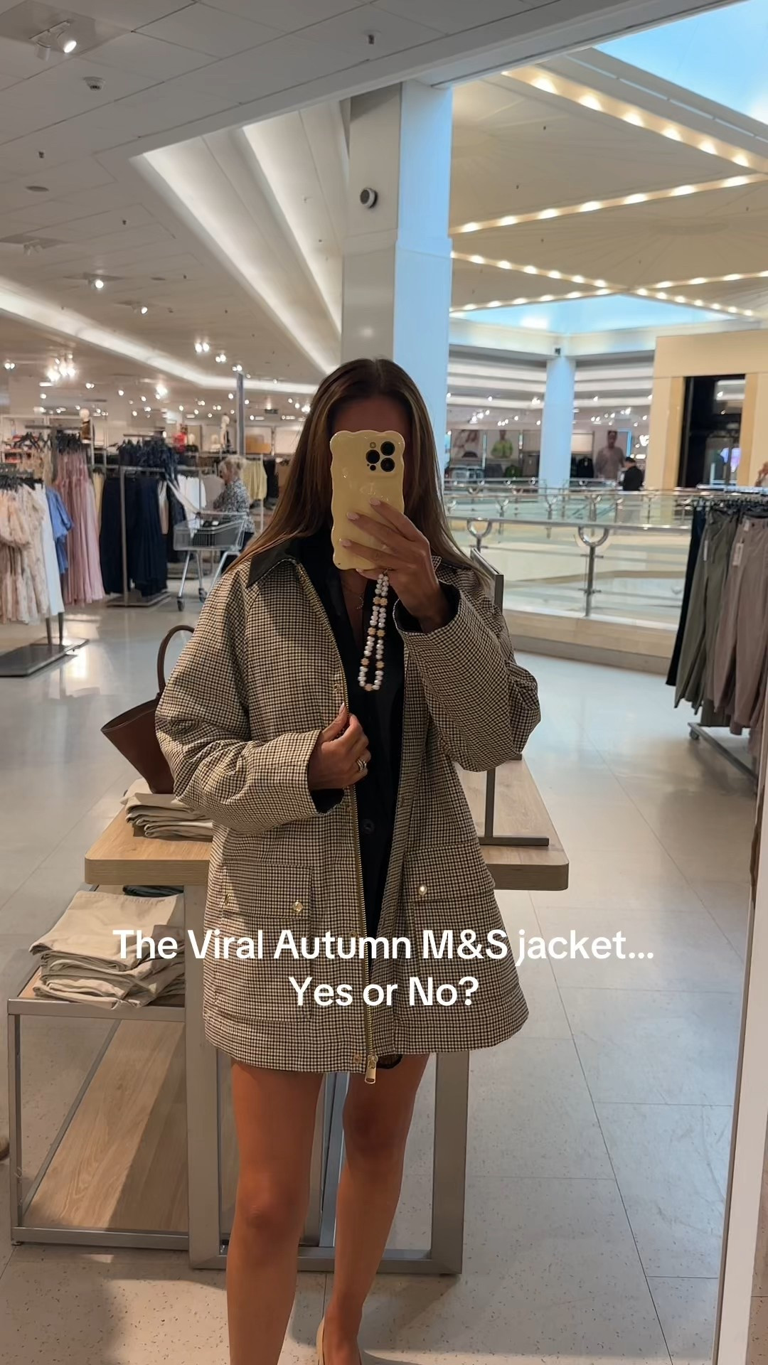 Marks & Spencer’s viral walking jacket, autumn jacket, autumn outfits M&S Hall countryside

#LTKautumn