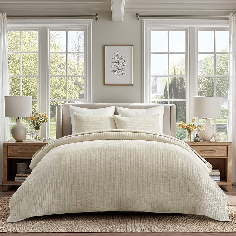 EVERGRACE Velvet Quilt Set Queen Size, Luxurious Soft Striped Channel Bedding Set, Lightweight Ve... | Amazon (US)