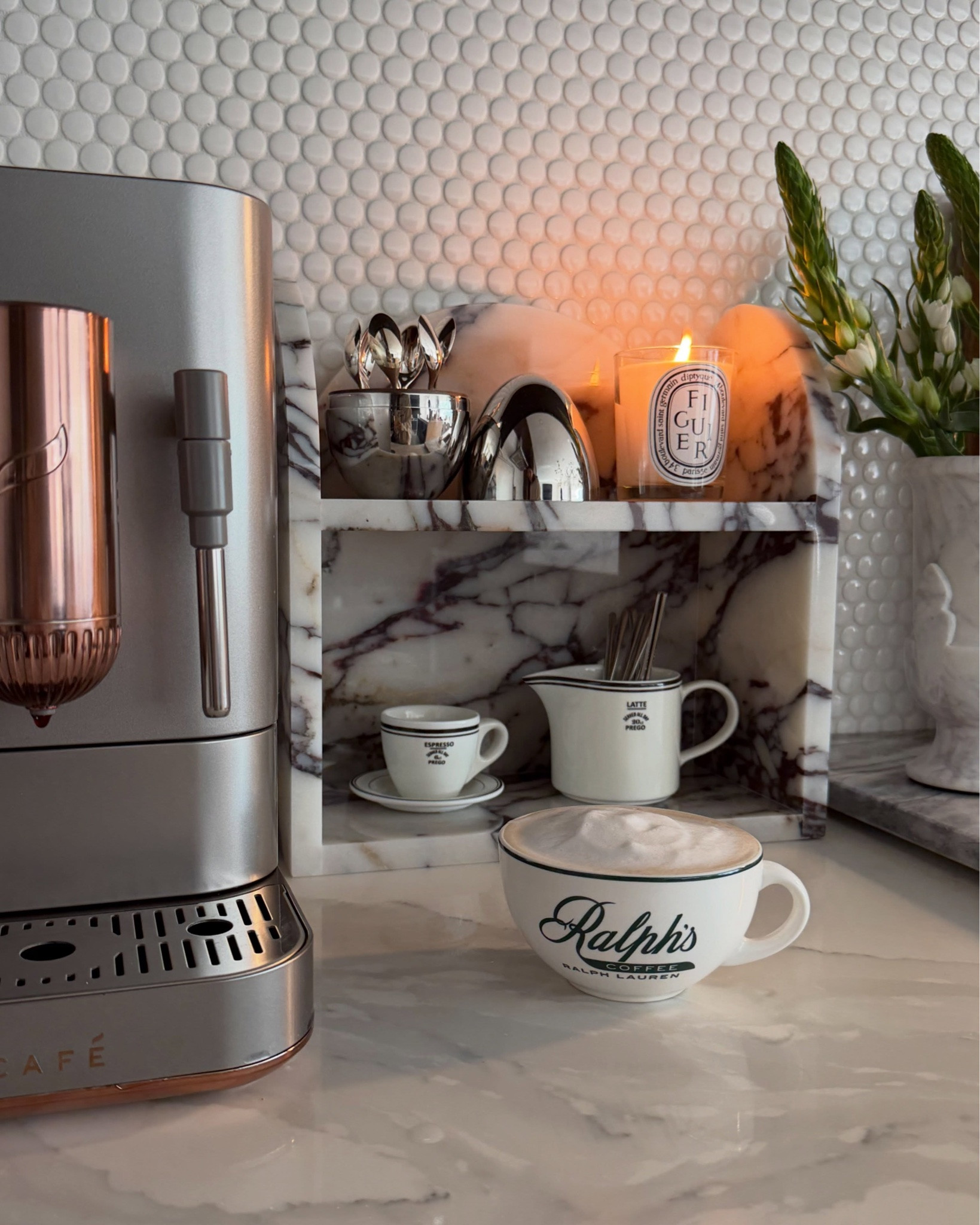 File under: dreamy coffee station ☕️✨

Follow and comment LINKS for links to my marble counter shelf 🤎 

#coffeestation #morninglatte #kitchendecor #coffeecorner