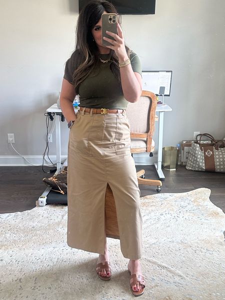 The cutest and most affordable workwear option!! You can mix and match these with so many things! 

I’m wearing sizes: 
Top: M
Skirt: M
Sandals: 42



#LTKstyletip #LTKmidsize #LTKfindsunder50