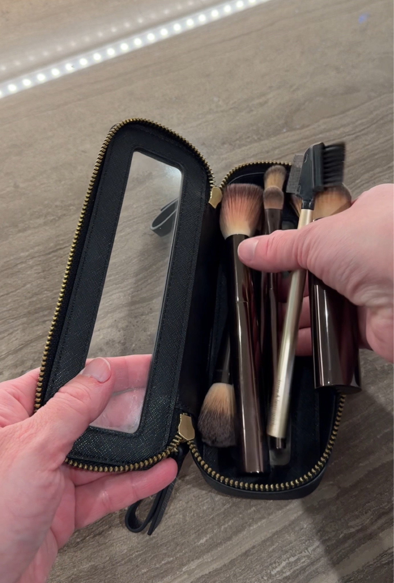 Makeup brush case