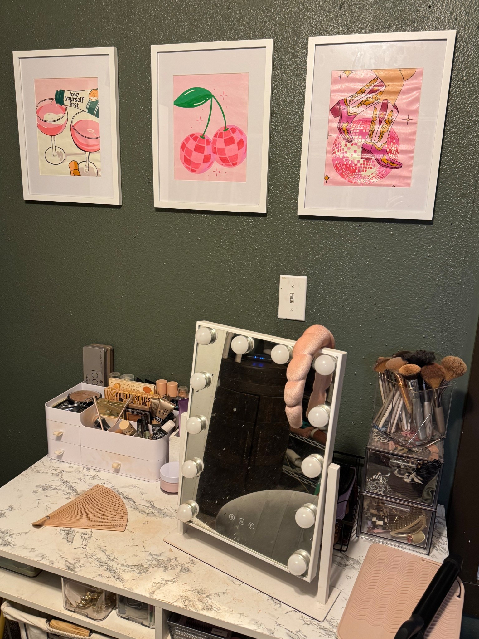 Wall decoration you create yourself- and I am obsessed 


#LTKFindsUnder50 #LTKHome #LTKSaleAlert
