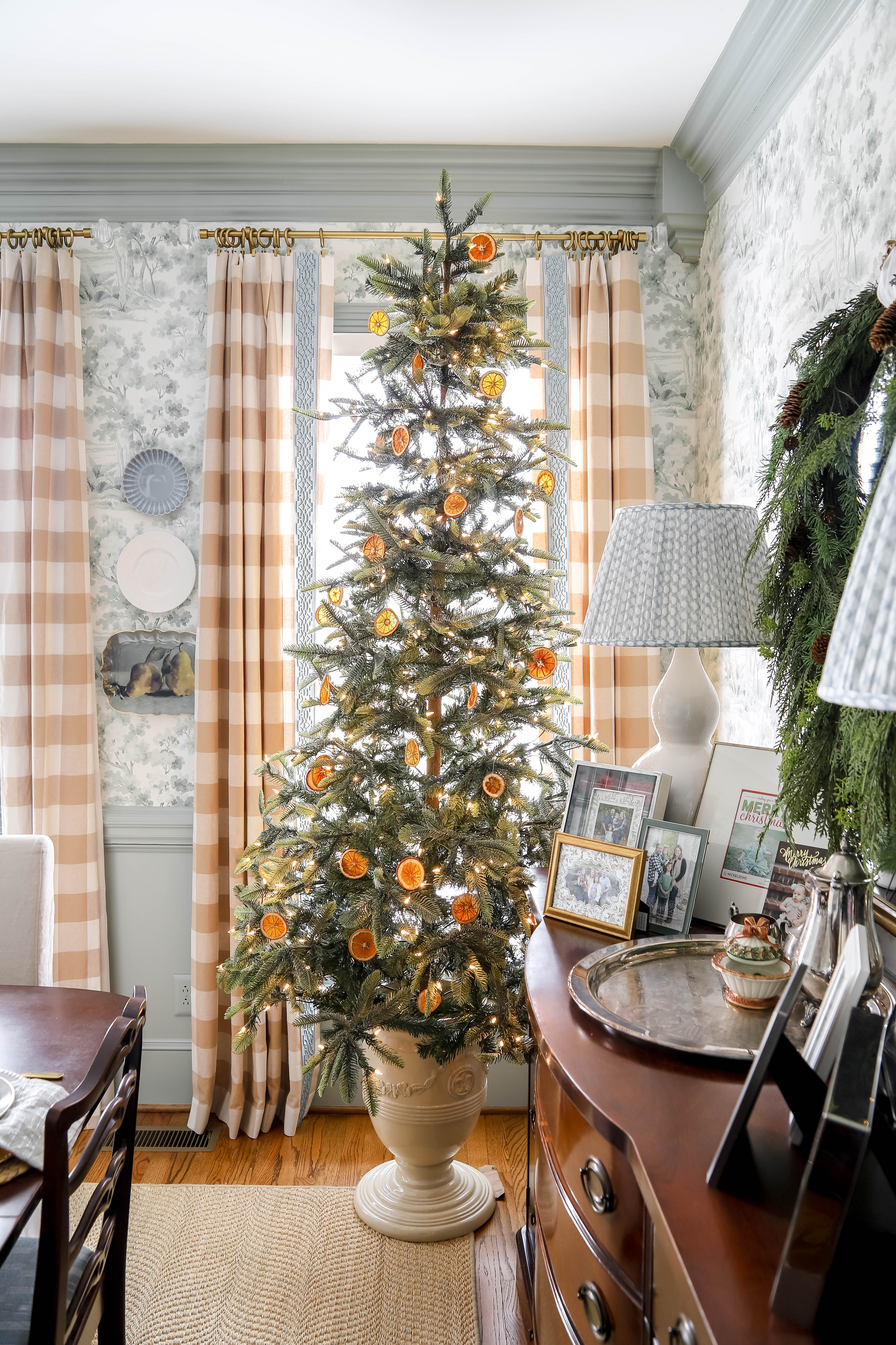 My dining room sparse Christmas tree is so pretty and on major sale for Cyber Week deals! 

 #LTKCyberWeek #LTKHoliday #LTKSaleAlert