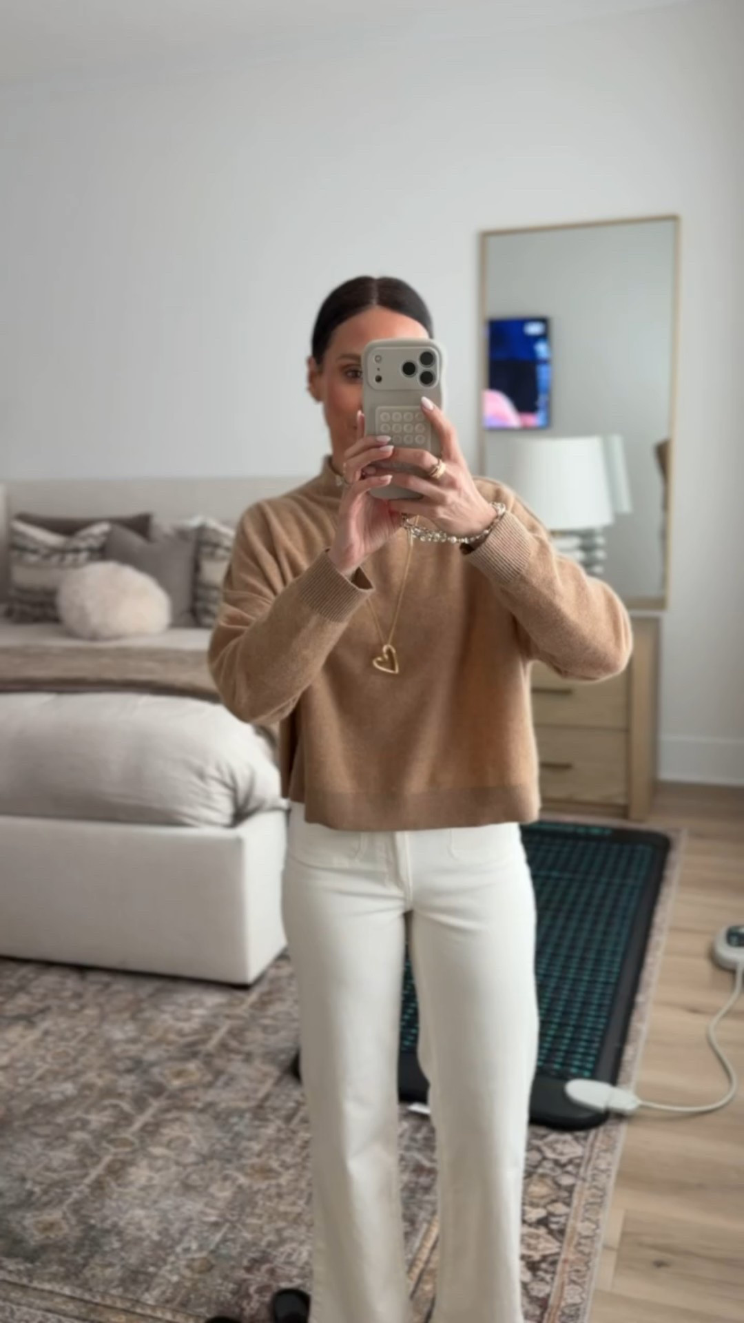 Sunday brunch outfit, white jeans, neutral outfit, cropped sweater, annabrstyle.

#LTKFindsUnder100 #LTKOver40