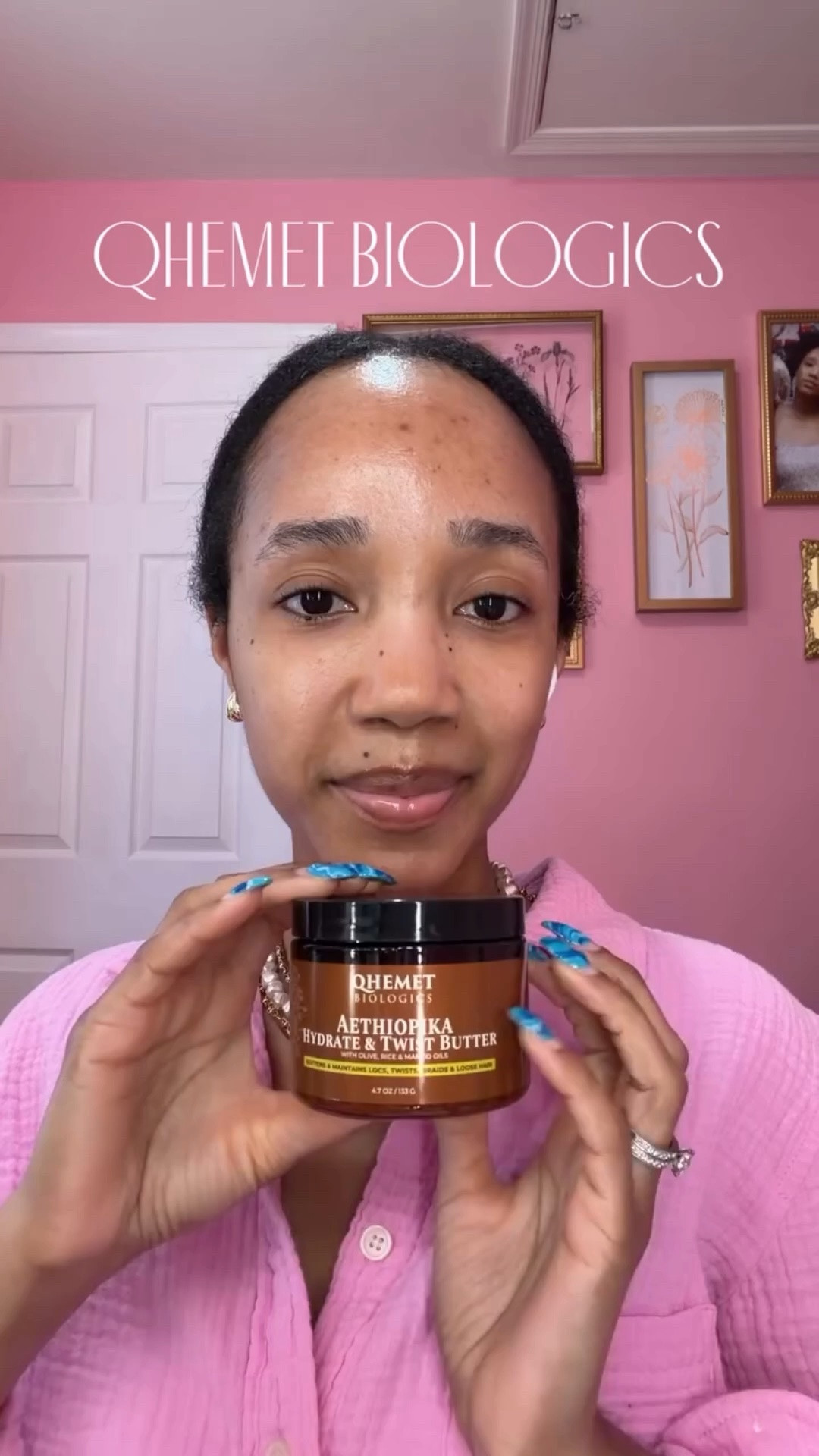 Thank you so much @qhemetbiologics for sending over your Aethiopika hydrate and twist butter💖

I decided to give it a try on freshly wash and blow dried hair. This butter melts right into your strands and keeps your hair moisturized. No residue left on my stands and they are nice and shiny too!💖

Be sure to come back for the take down 🥰

#ad #twiststyles #naturalhair #hairbutter #coilyhair