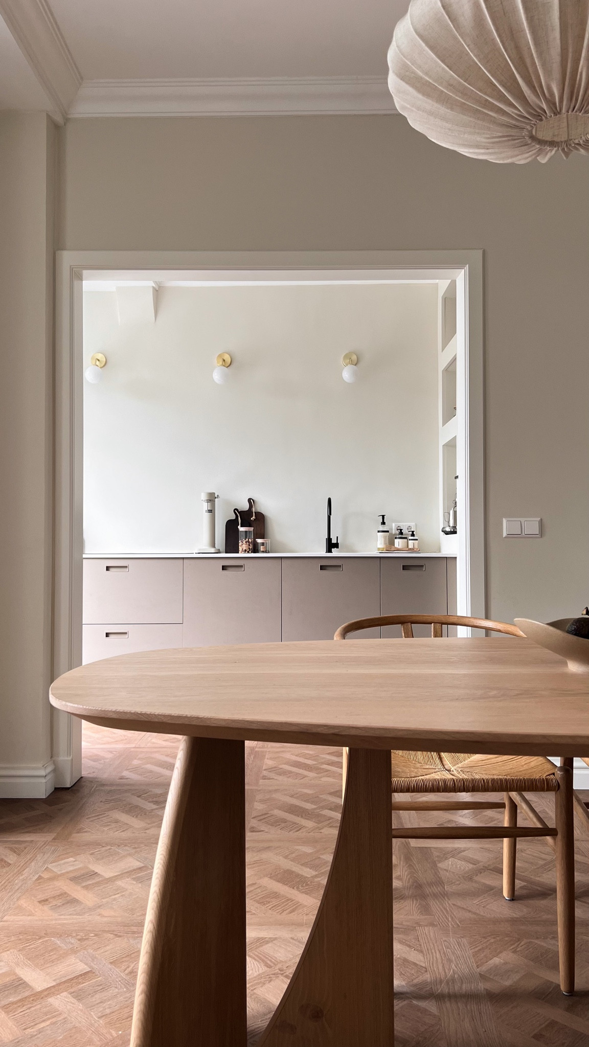 a different perspective ✨

WestWing, H&M home, Carbonator, ceiling lamp, oval dining table, Wooden armchair, round wall lamp, Netherlands. 

#LTKhome #LTKstyletip #LTKeurope