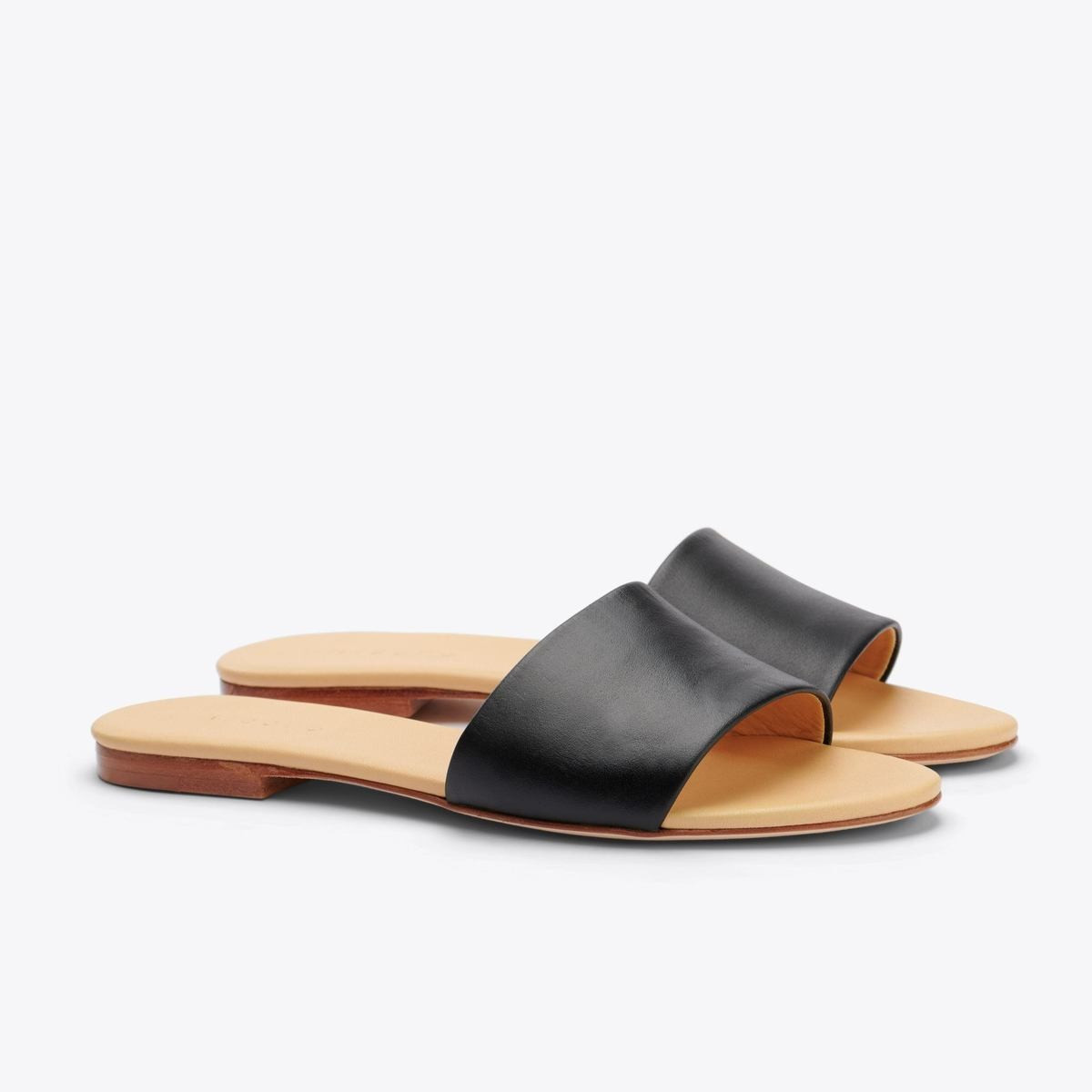 Isla Slide Sandal Black | Nisolo