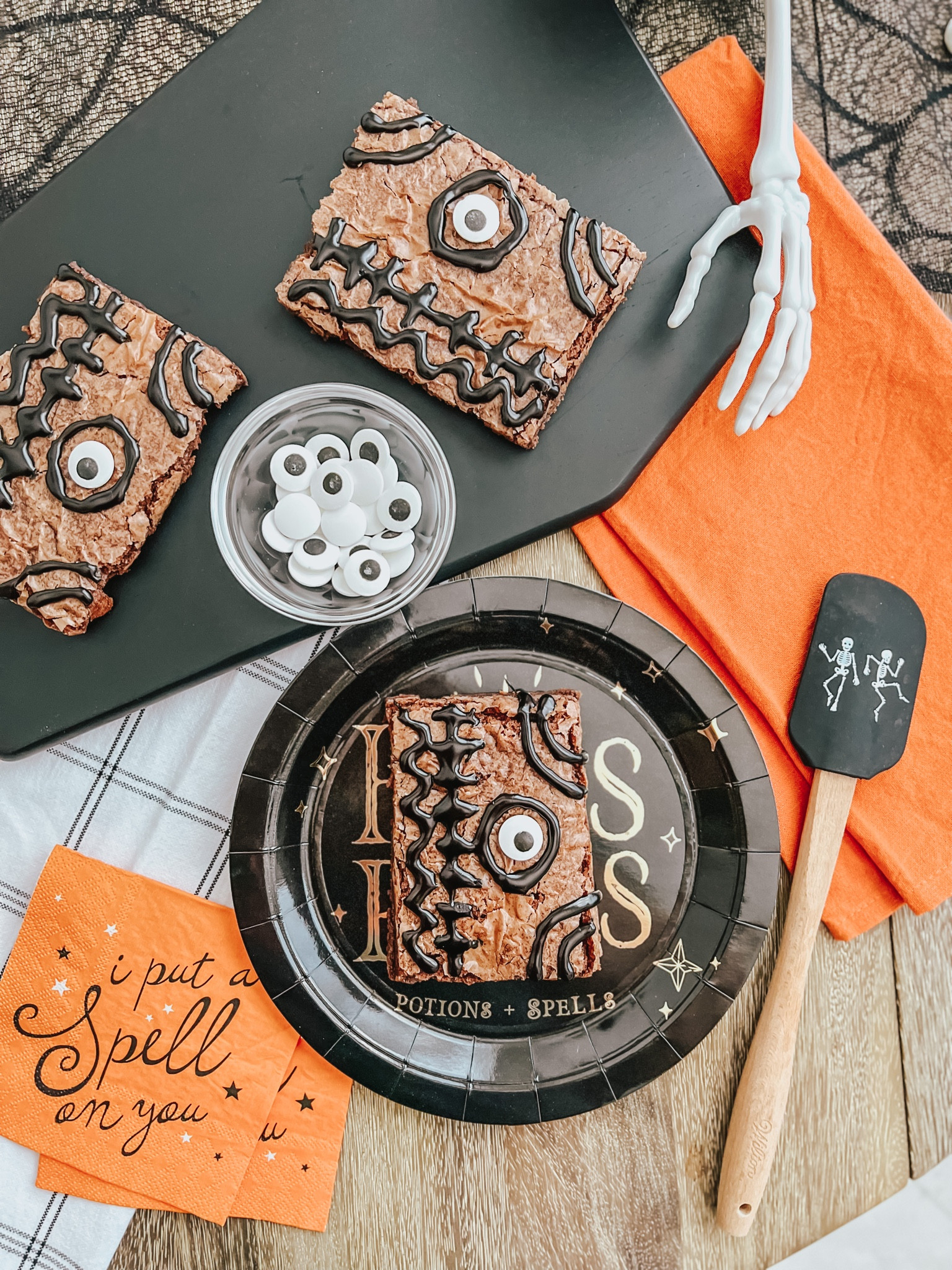 Spell Book Brownies 

Tutorial on my IG!

Baking supplies | party plates | cocktail napkins | Hocus Pocus | serving board | hosting | platter | Halloween party 

#LTKHalloween #LTKSeasonal #LTKhome