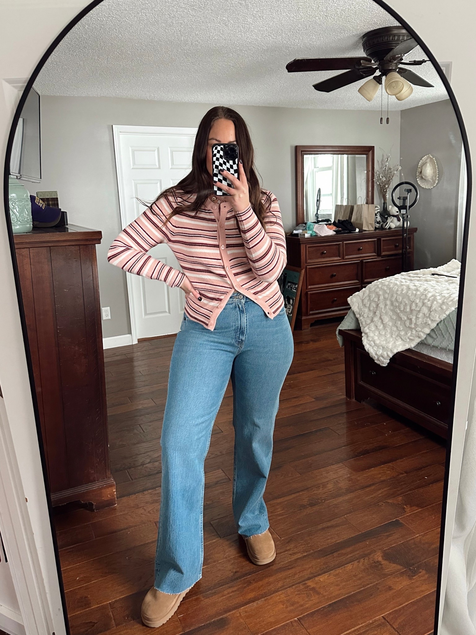 Abercrombie sale - up to 40% off plus use code: AFKATHLEEN for extra 15% off 👏 

Abercrombie jeans - wearing 32 long
Abercrombie top - large

Ugg’s are on MAJOR sale and under $100 ‼️ fully in stock!! 

Abercrombie style
Abercrombie code
Abercrombie new arrivals

#LTKSaleAlert