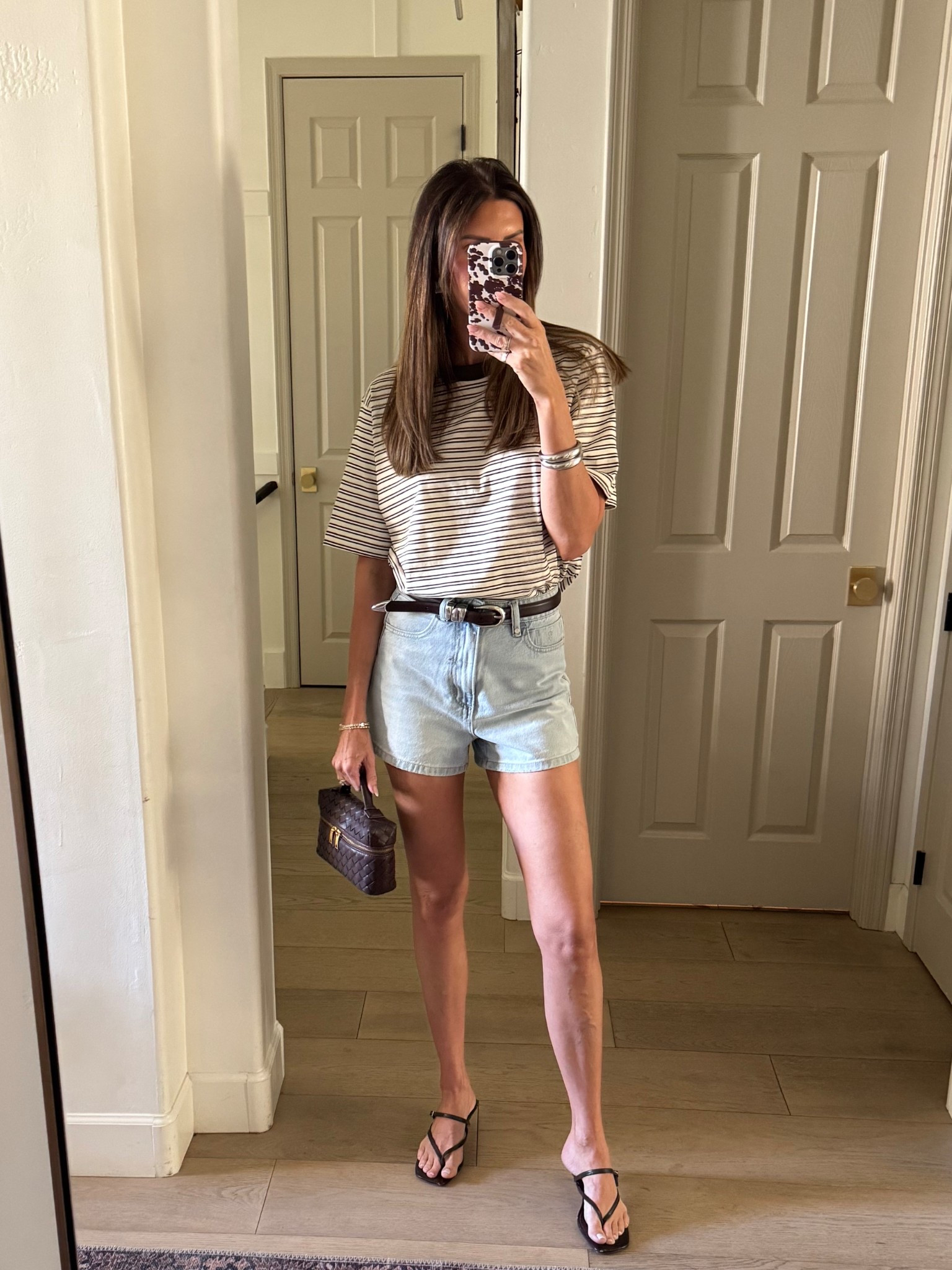Spring / summer day time fit. Got these denim shorts in Laguna beach last year but linked something similar. Shirt is men’s (wearing a medium )



#LTKootd #LTKTall