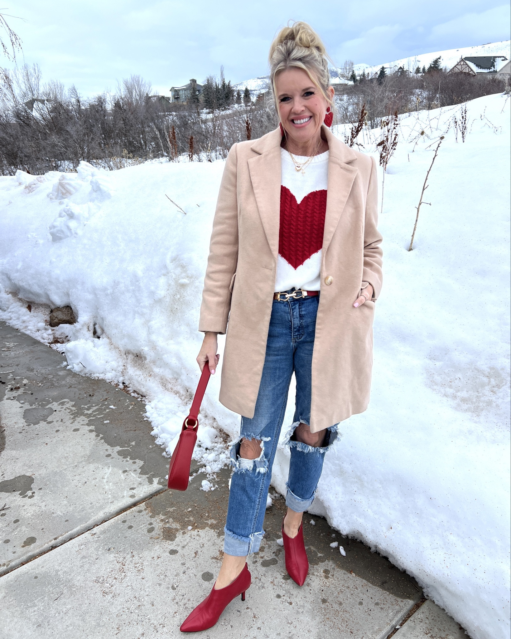 Way to Wear♥️

Amazon Find 

Two ways to wear this cute ♥️heart sweater ✔️
Day to Night♥️ 

Easy styling tip✔️
Wearing the same “BASE”

Base = 
♥️Amazon Heart sweater
♥️Distressed boyfriend jeans
♥️ Red belt & booties
♥️Red Bag @laudividni 
♥️ Heart Earrings 
♥️Gold beaded bracelets 

The “3 piece” is what changes the look from Day to night✔️

Day Look- Added a camel mid length coat, keeps the look classic yet polished perfect for …
♥️Helping  at school
♥️Grabbing Coffee w/ girlfriend 
♥️Lunch date 

Night look- Added. Sequins blazer by @gibsonlook , adds sparkle and takes the look up a notch, perfect for..
♥️Dinner with the family
♥️Kids school program
♥️ girls night 
♥️ Drink with a friend

♥️Save 10% on Gibson look with code DARCY10

Make sure to check out Today’s Blog Post … For more Valentines inspo♥️
Link in bio⬆️

We have  all created a Valentine Themed Blog post ♥️💋🌸 

🤍I hope you’ll head to my blog


#LTKFindsUnder50 #LTKOver40 #LTKStyleTip
